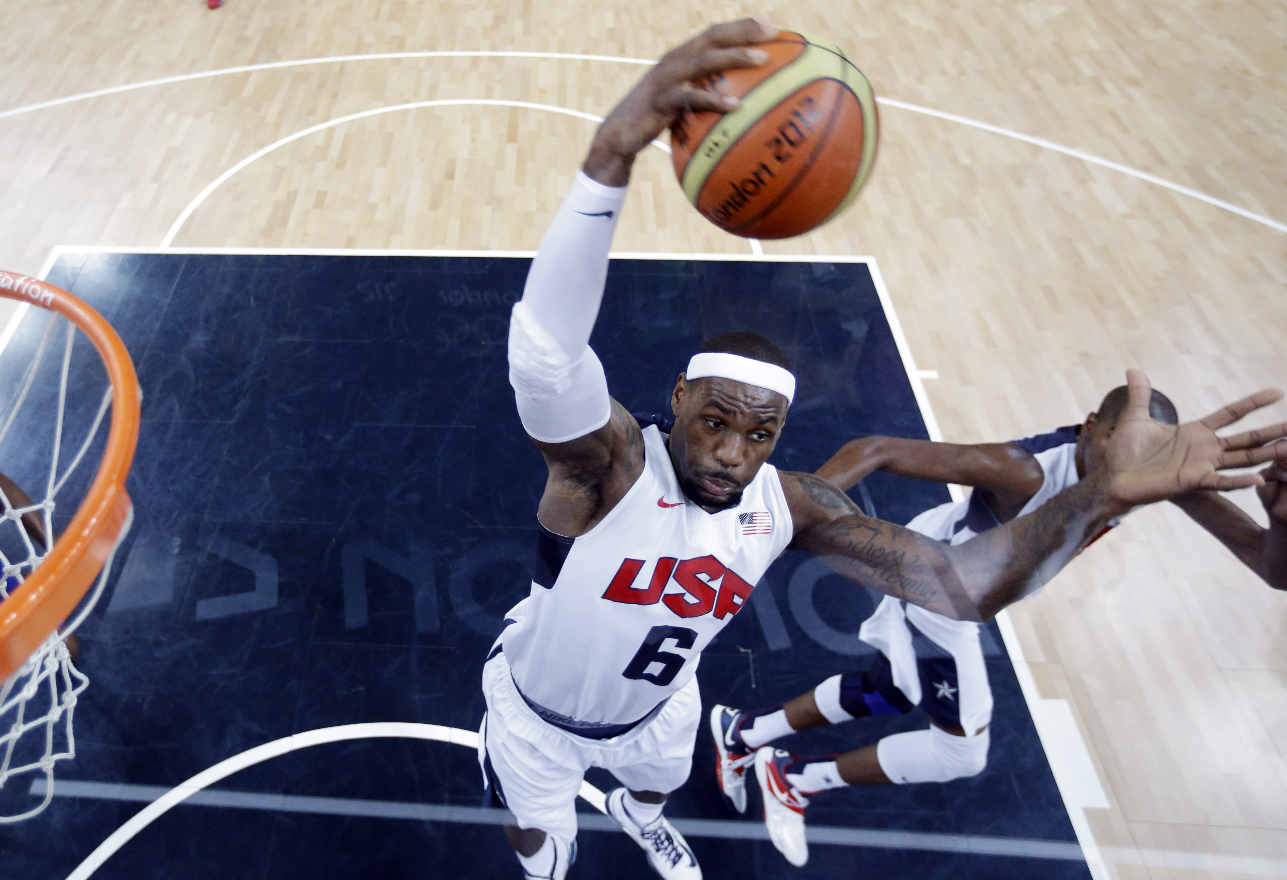 LeBron James recruiting for Team USA's 2024 Olympic roster