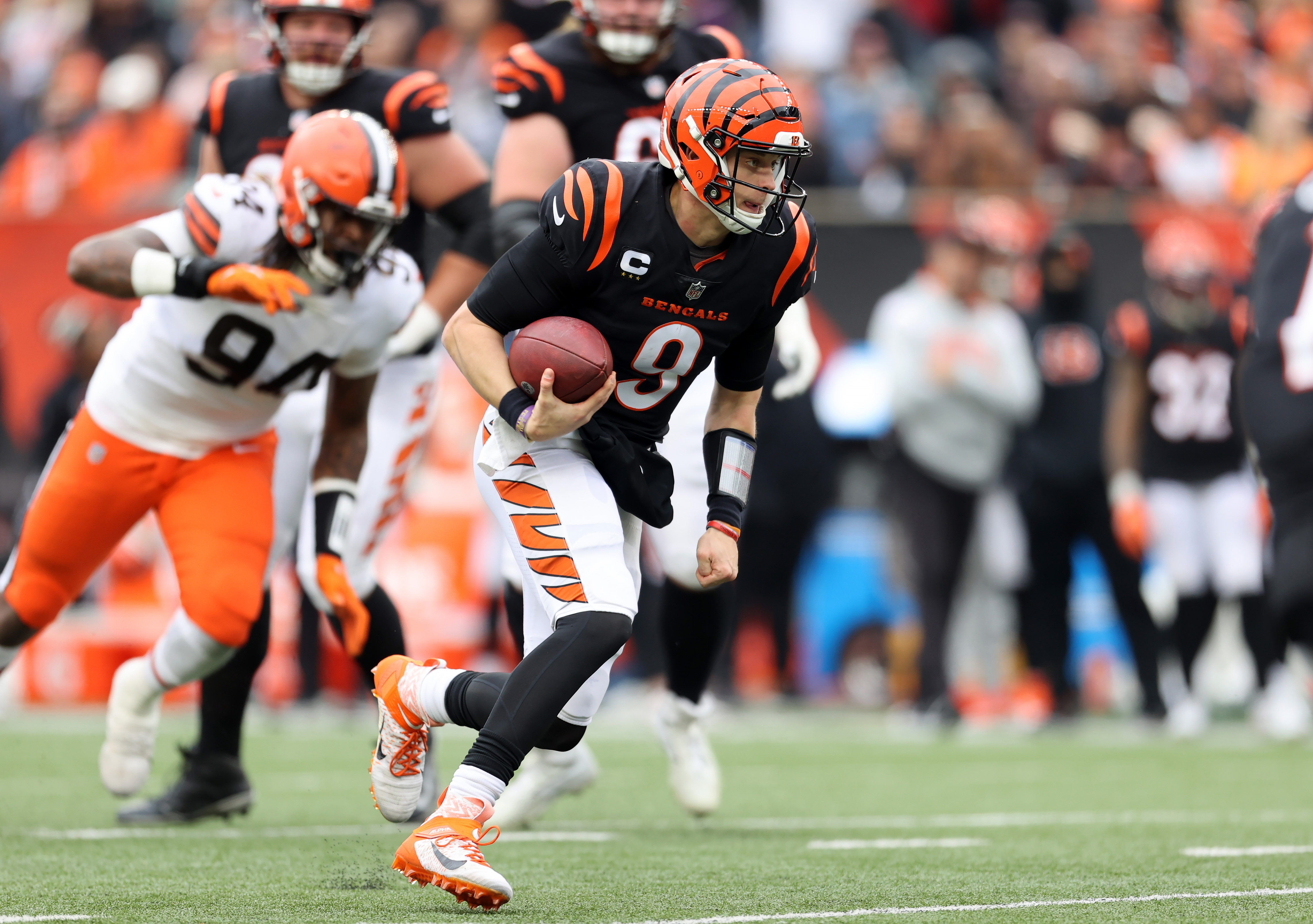 Bengals Burrow says he's on track to play in Sunday's opener