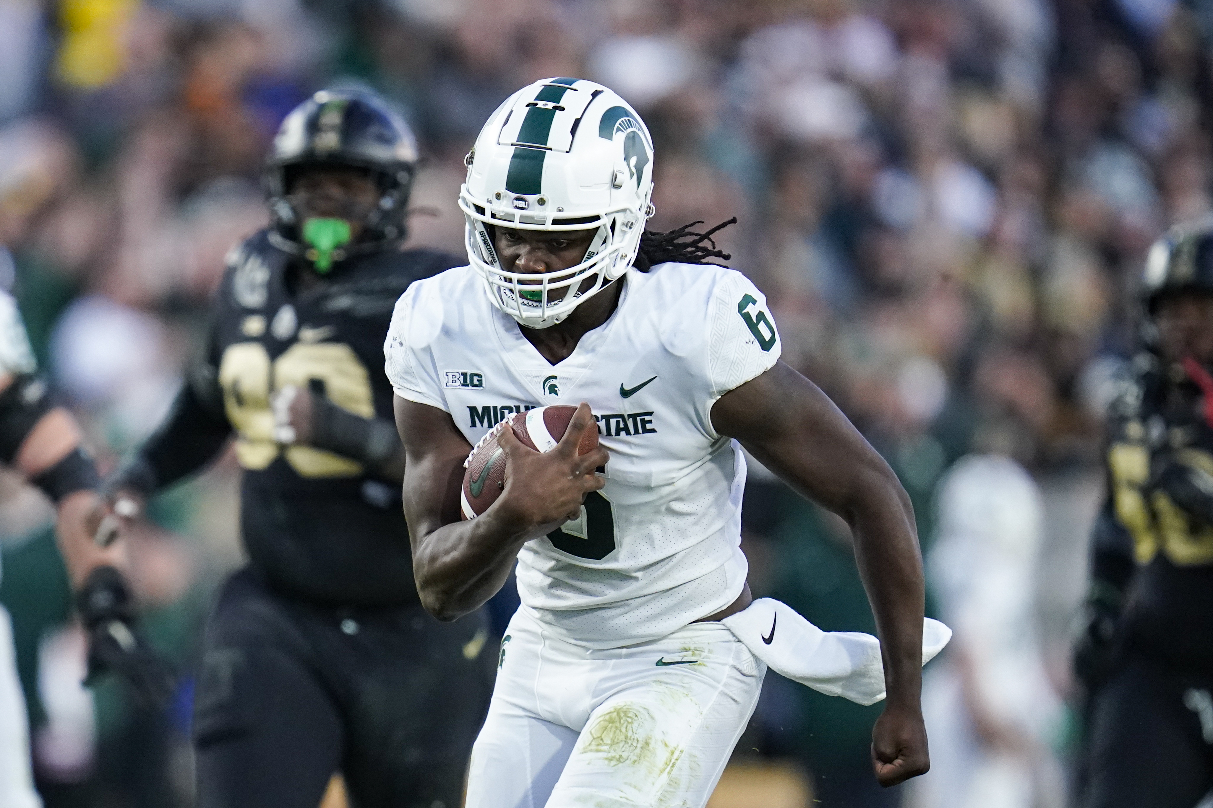 Michigan State TE Maliq Carr joins WWE's NIL program - mlive.com