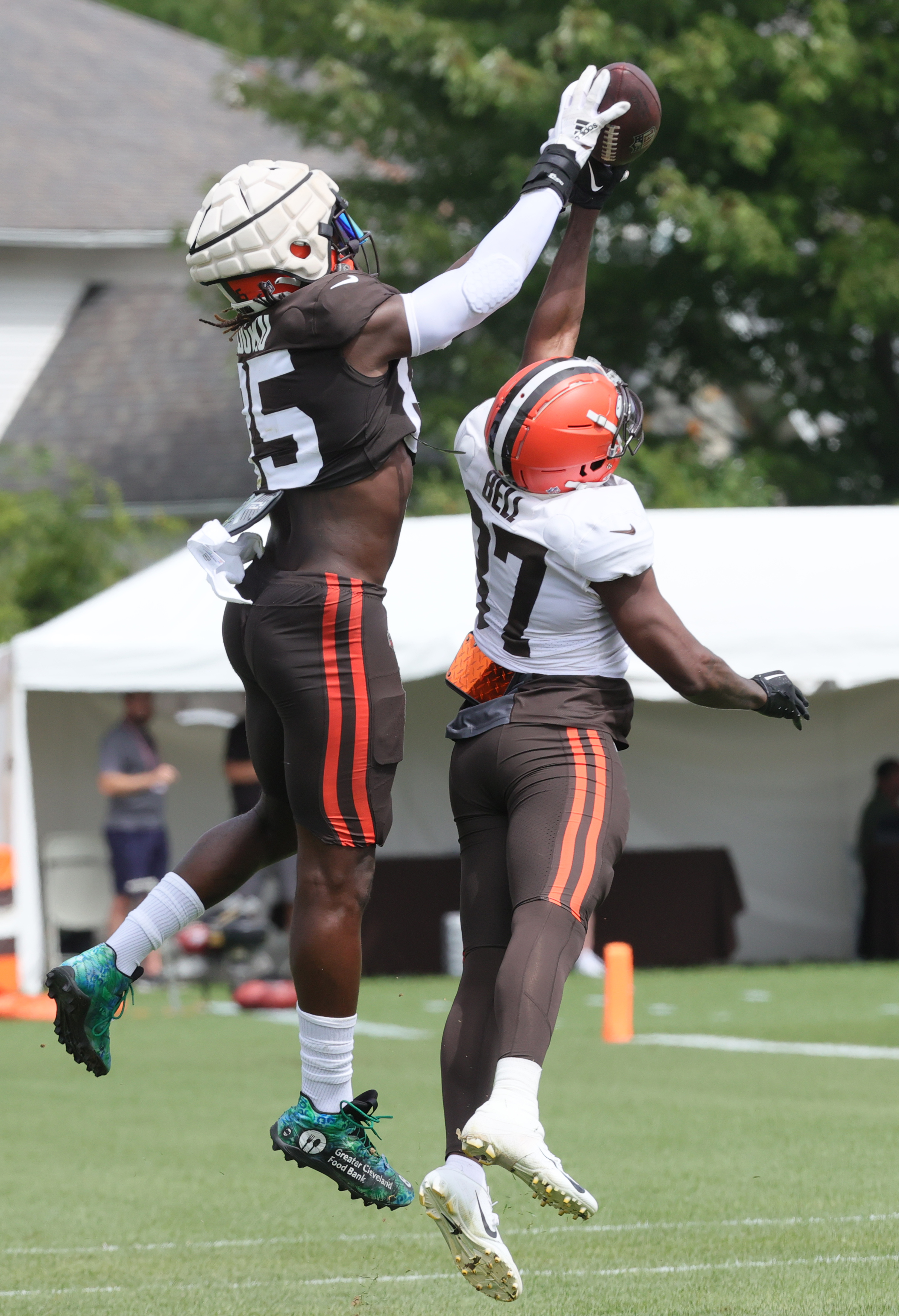 Cleveland Browns safety D'Anthony Bell strips football for Cleveland Browns  second takeaway