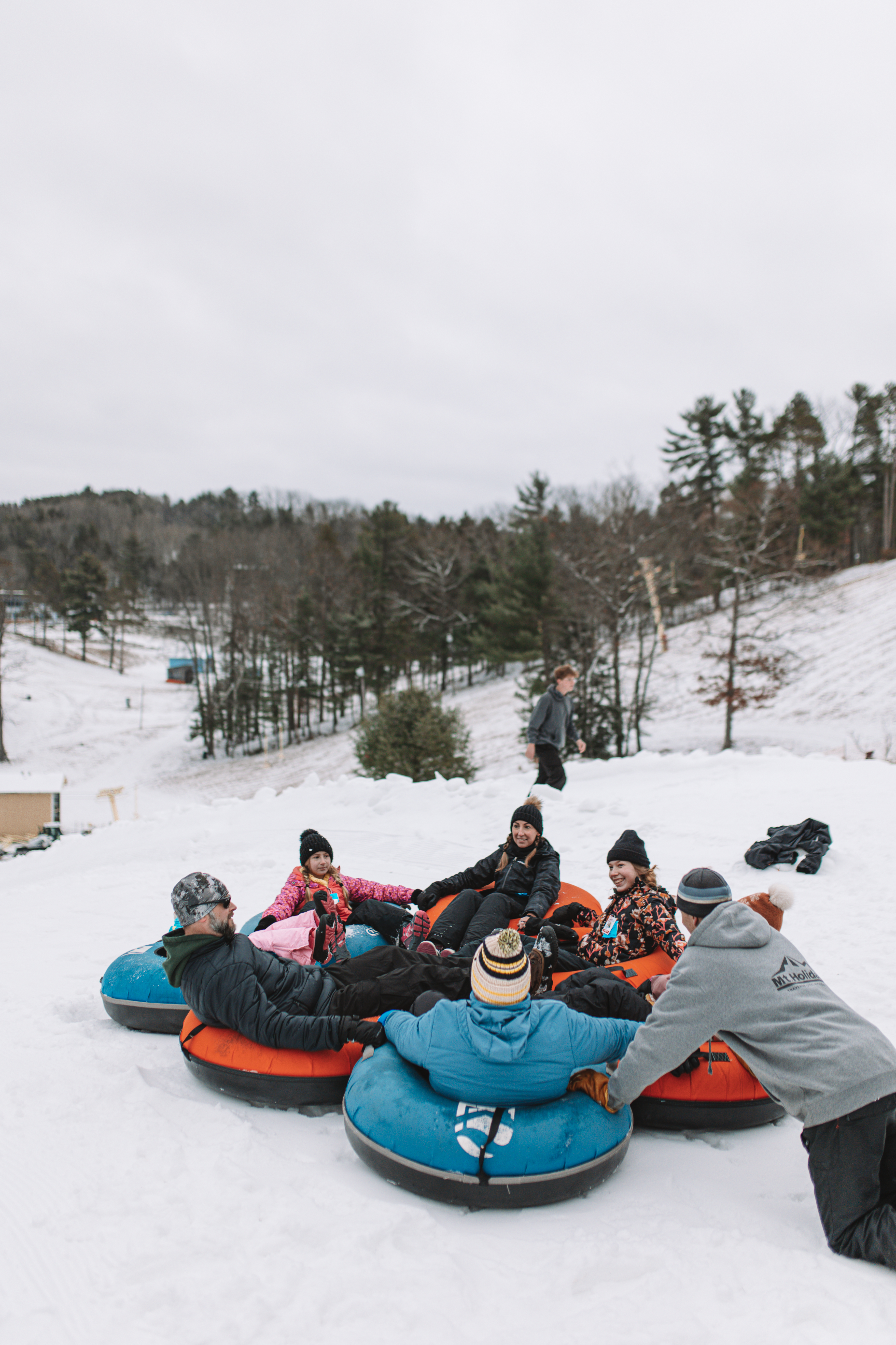 Northern County 水色チェック柄スキーウェア　上下セット Fundraiser clock is ticking for beloved Northern Michigan ski hill