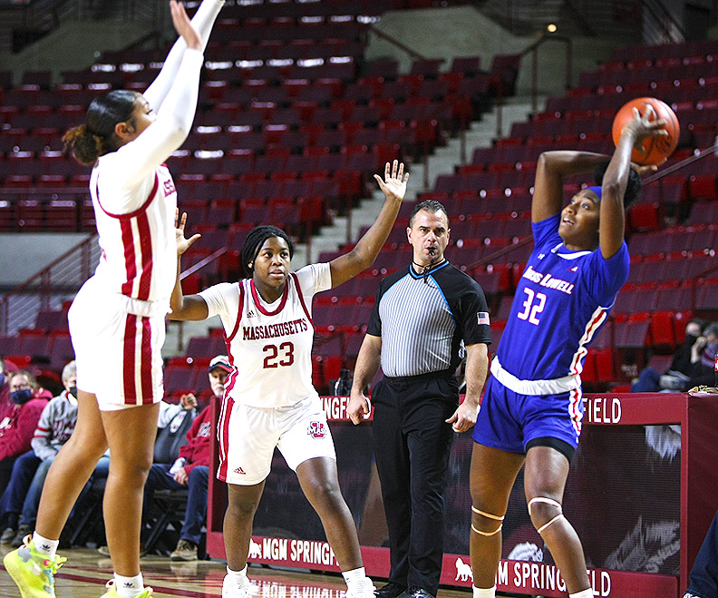 Umass Women's Basketball Vs Umass Lowell 12 5 21 - Masslive.com