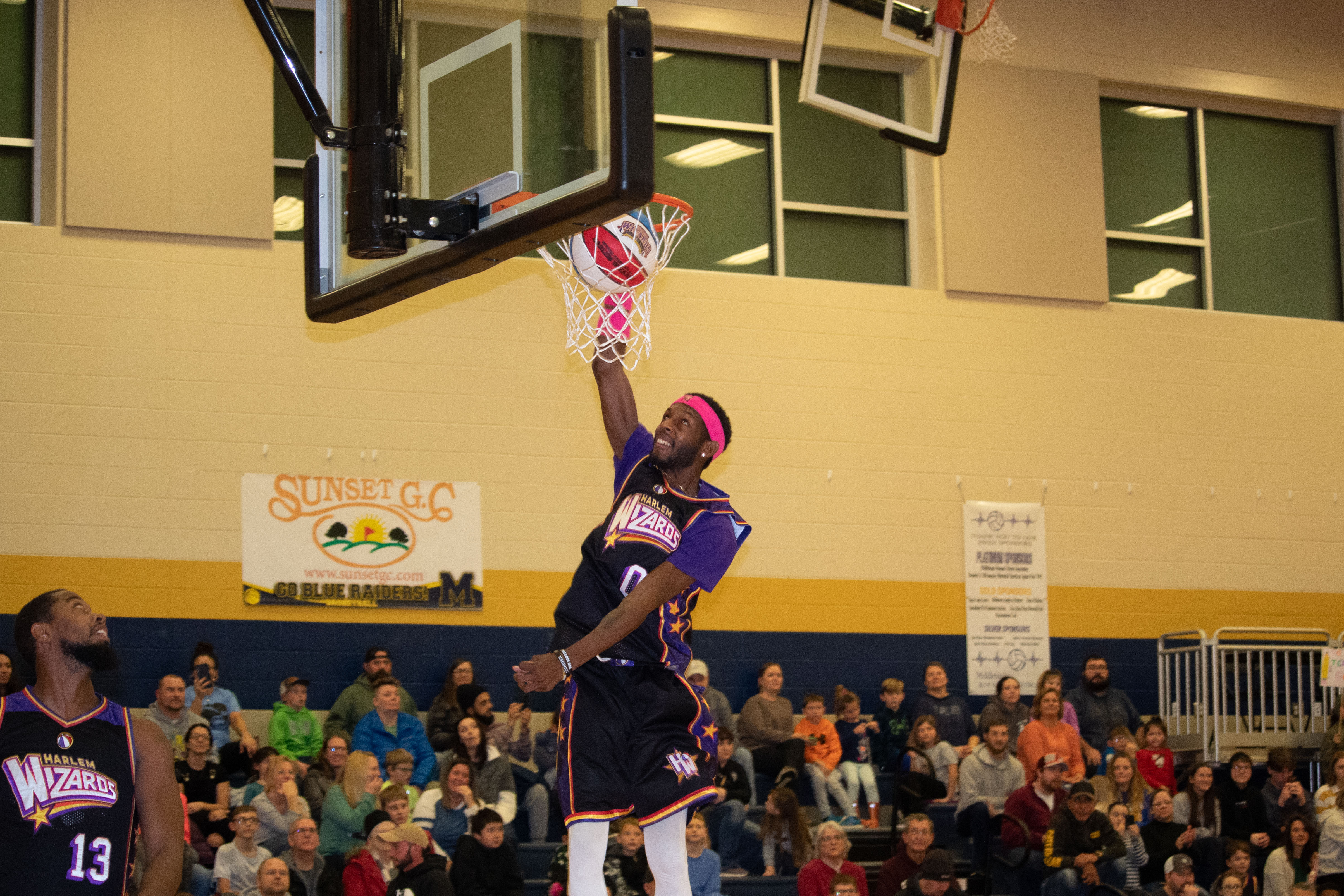 Harlem Wizards face-off in a basketball showdown against central