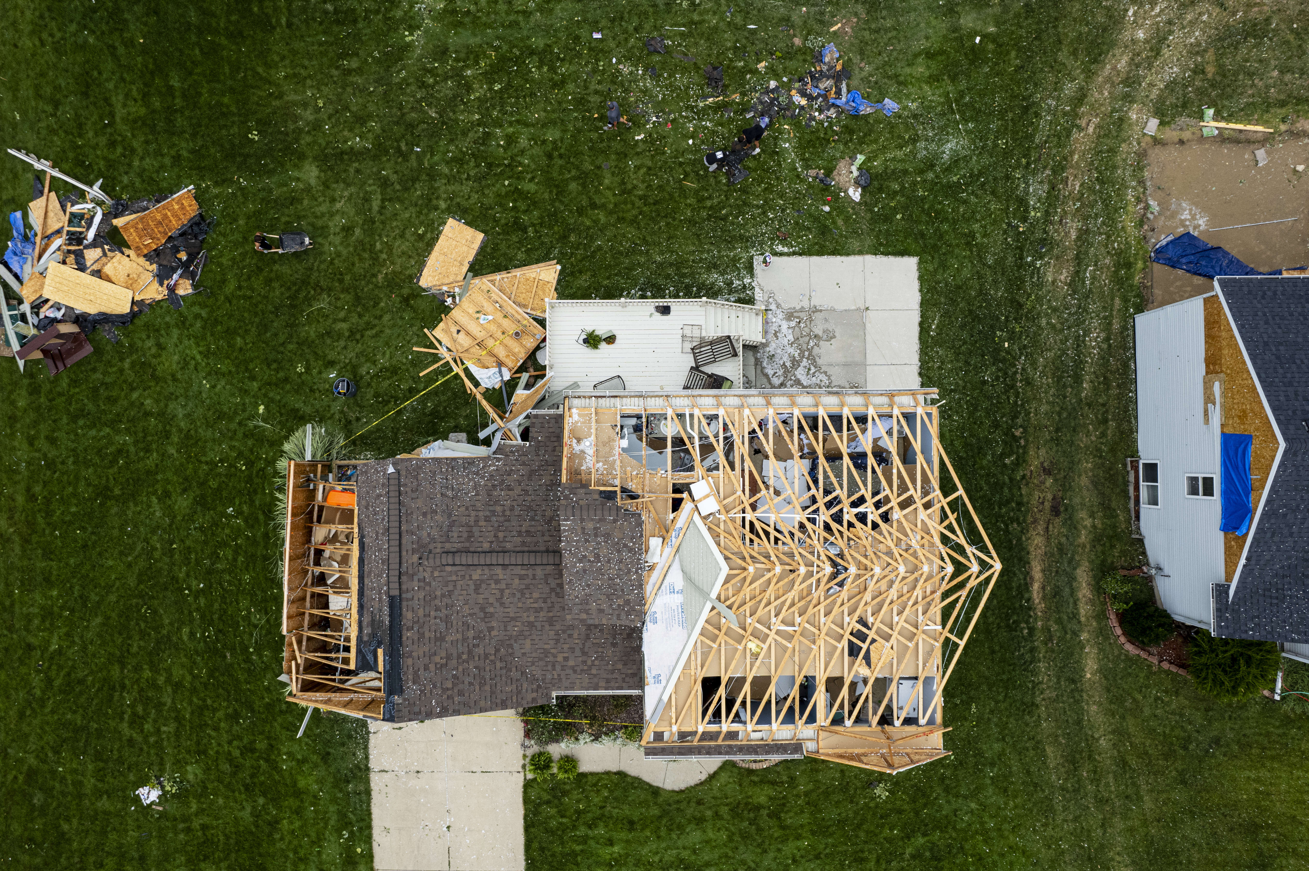 Drone images capture the damage from EF-1 tornado in Northern Kent ...