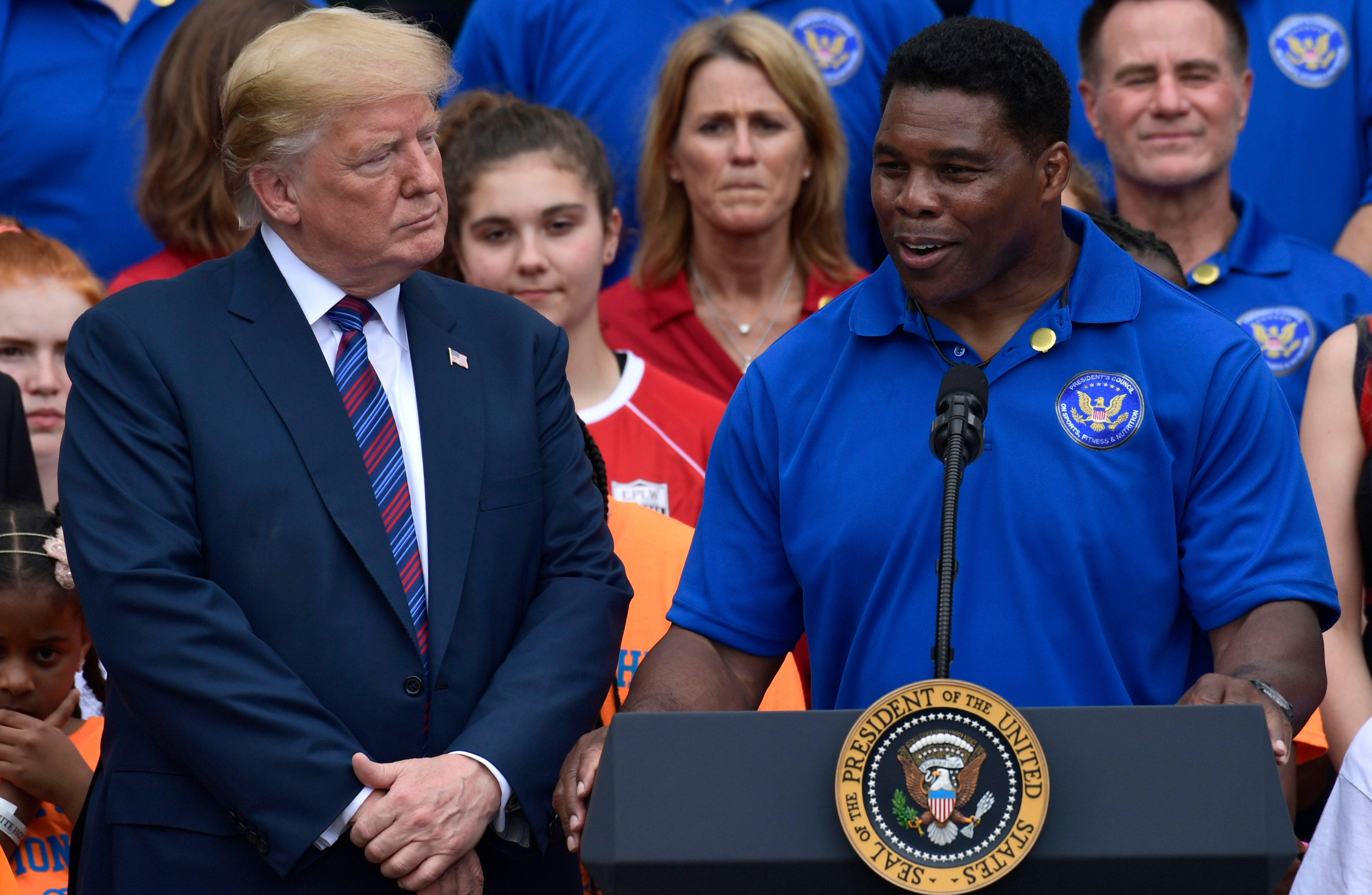 Herschel Walker supports Donald Trump for president despite what happened  in the USFL - Los Angeles Times