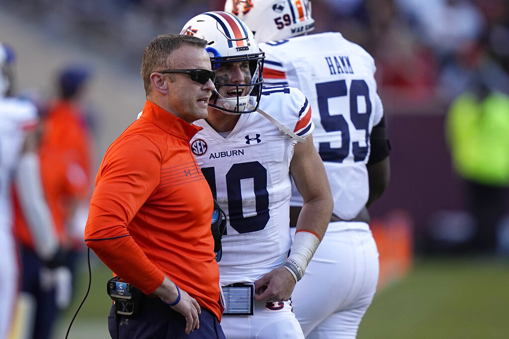 Nix, Auburn give Harsin dominating debut, 60-10 over Akron - The