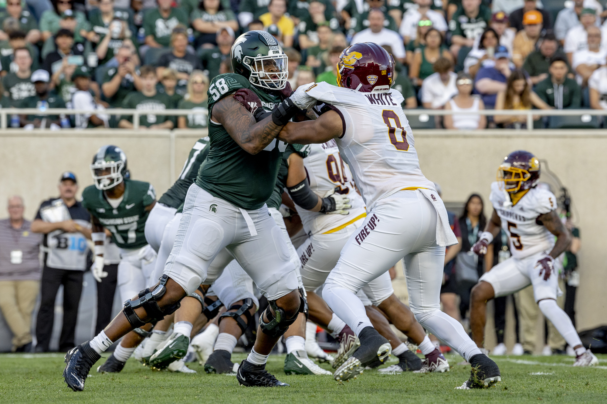 Michigan State starting OT enters portal as graduate transfer - mlive.com