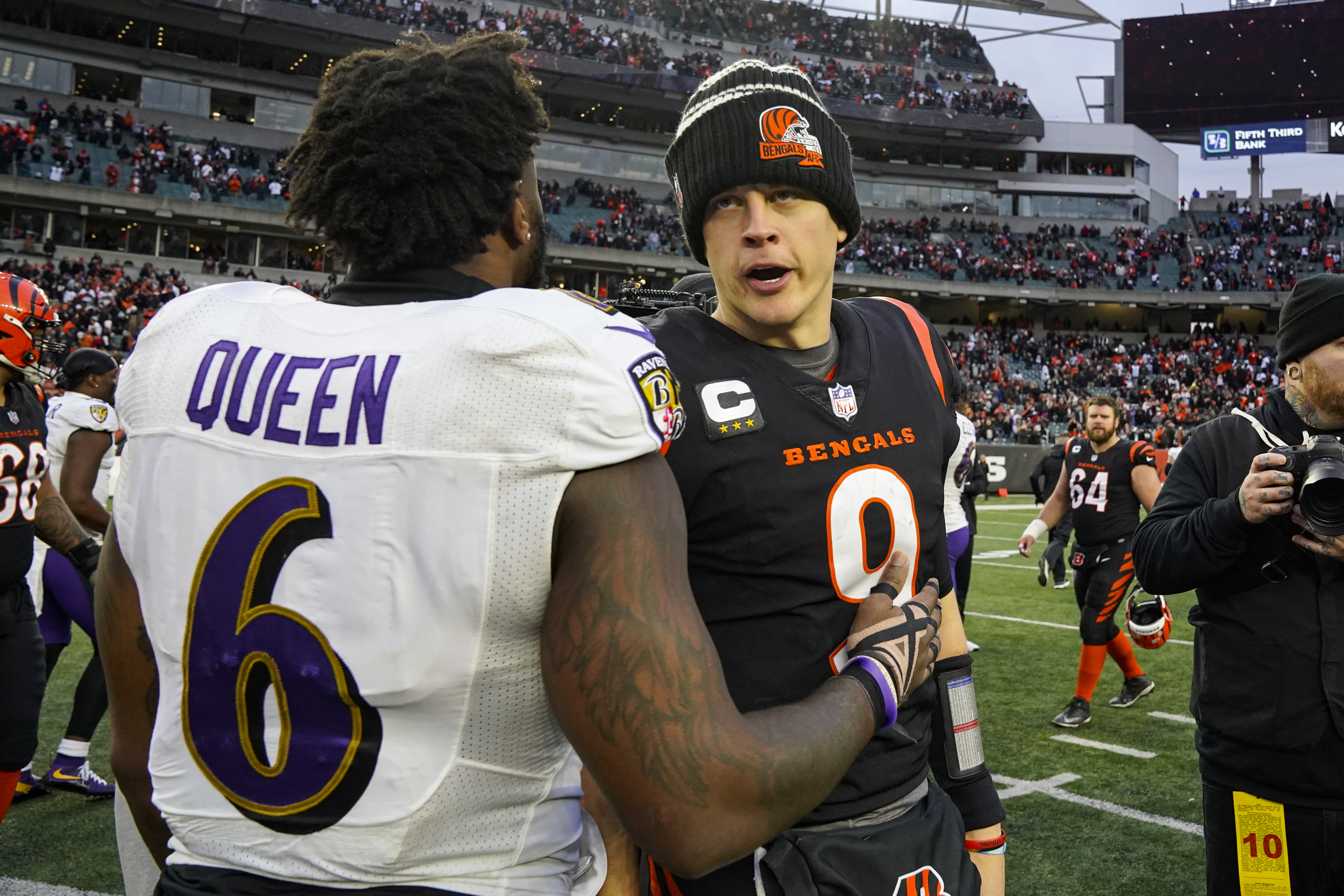 Cincinnati Bengals guard Alex Cappa (65) lines up for the play during an  NFL football game against the Baltimore Ravens on Sunday, Sept. 17, 2023,  in Cincinnati. (AP Photo/Emilee Chinn Stock Photo - Alamy