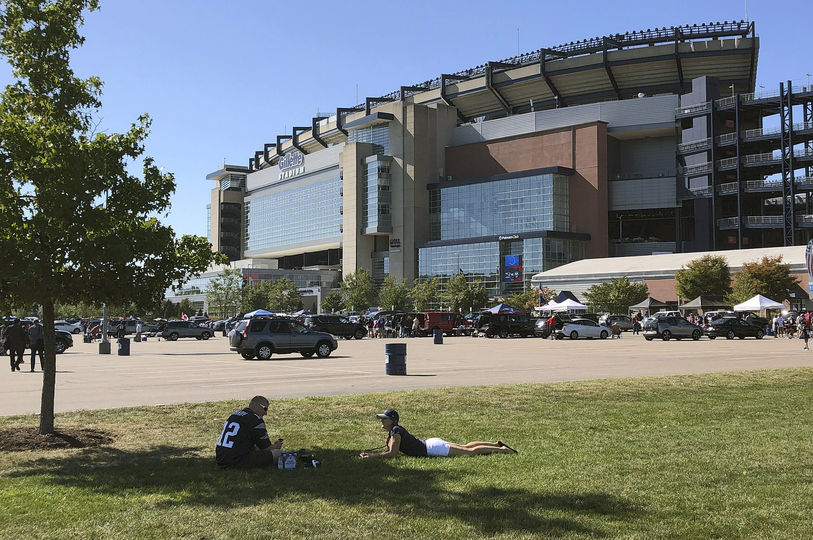 New England Revolution open up Gillette Stadium to fans for drive