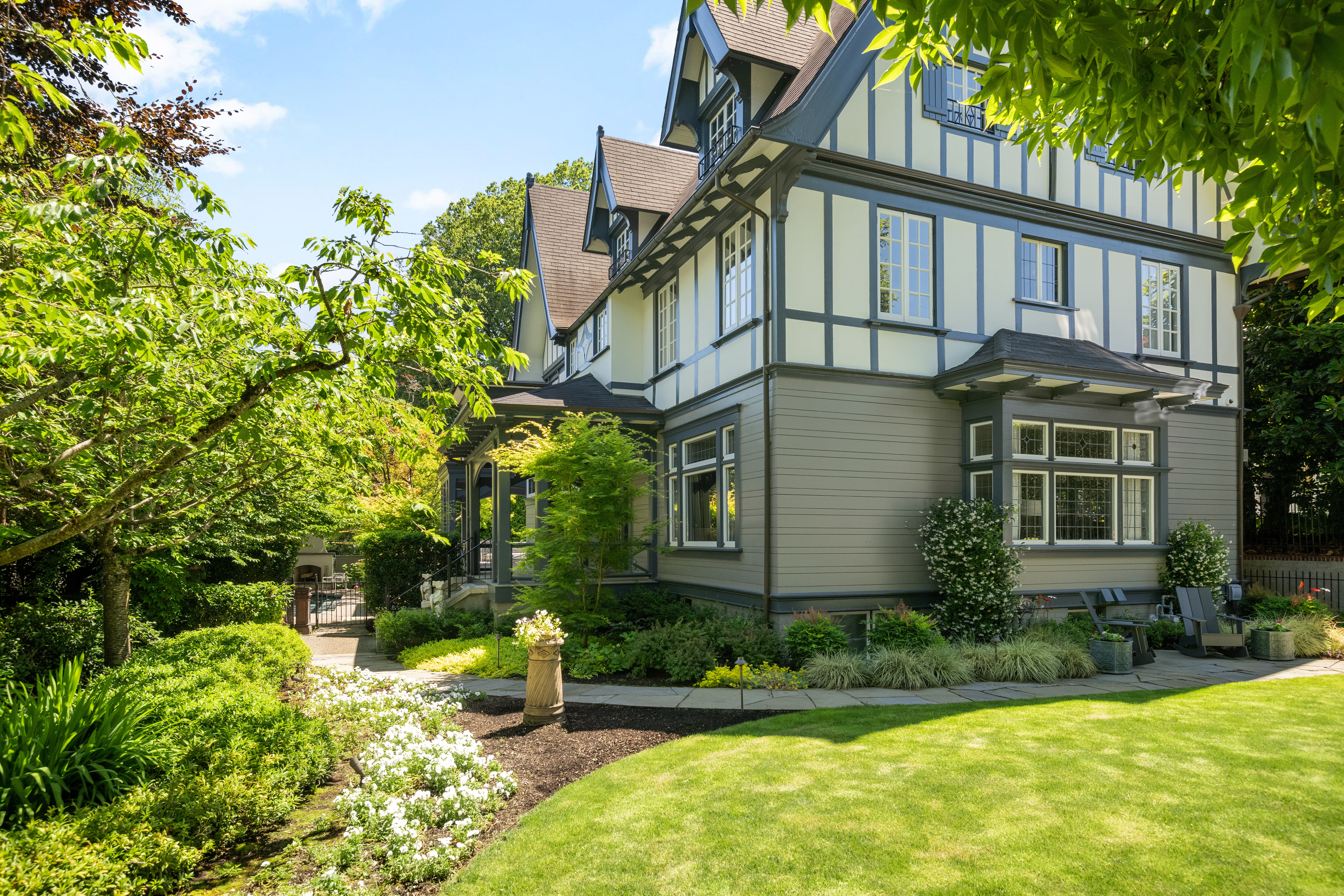 1900 Elizabethan Tudor Revival house - oregonlive.com