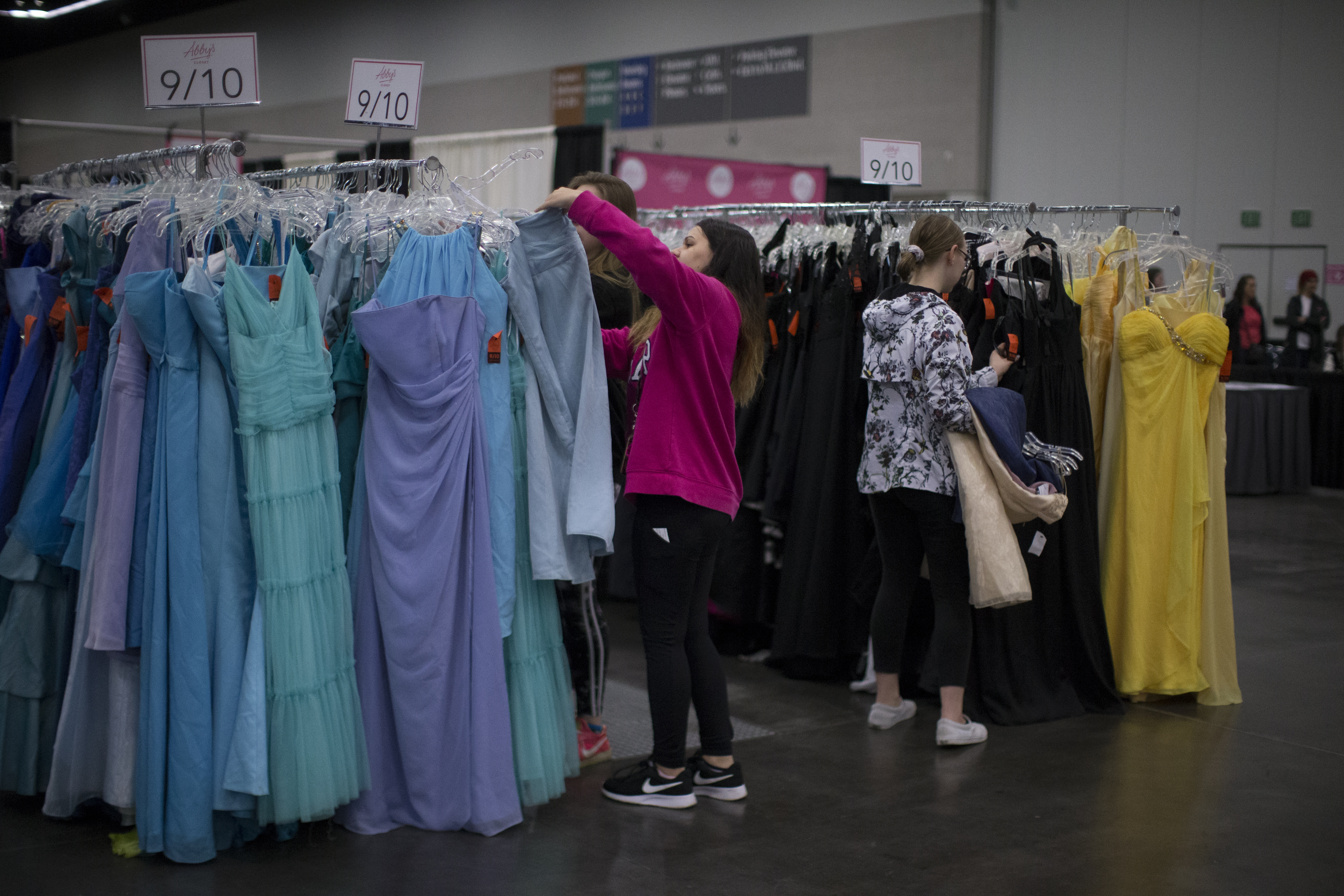 Abby's Closet gives away thousands of prom dresses this weekend at the  Oregon Convention Center - oregonlive.com