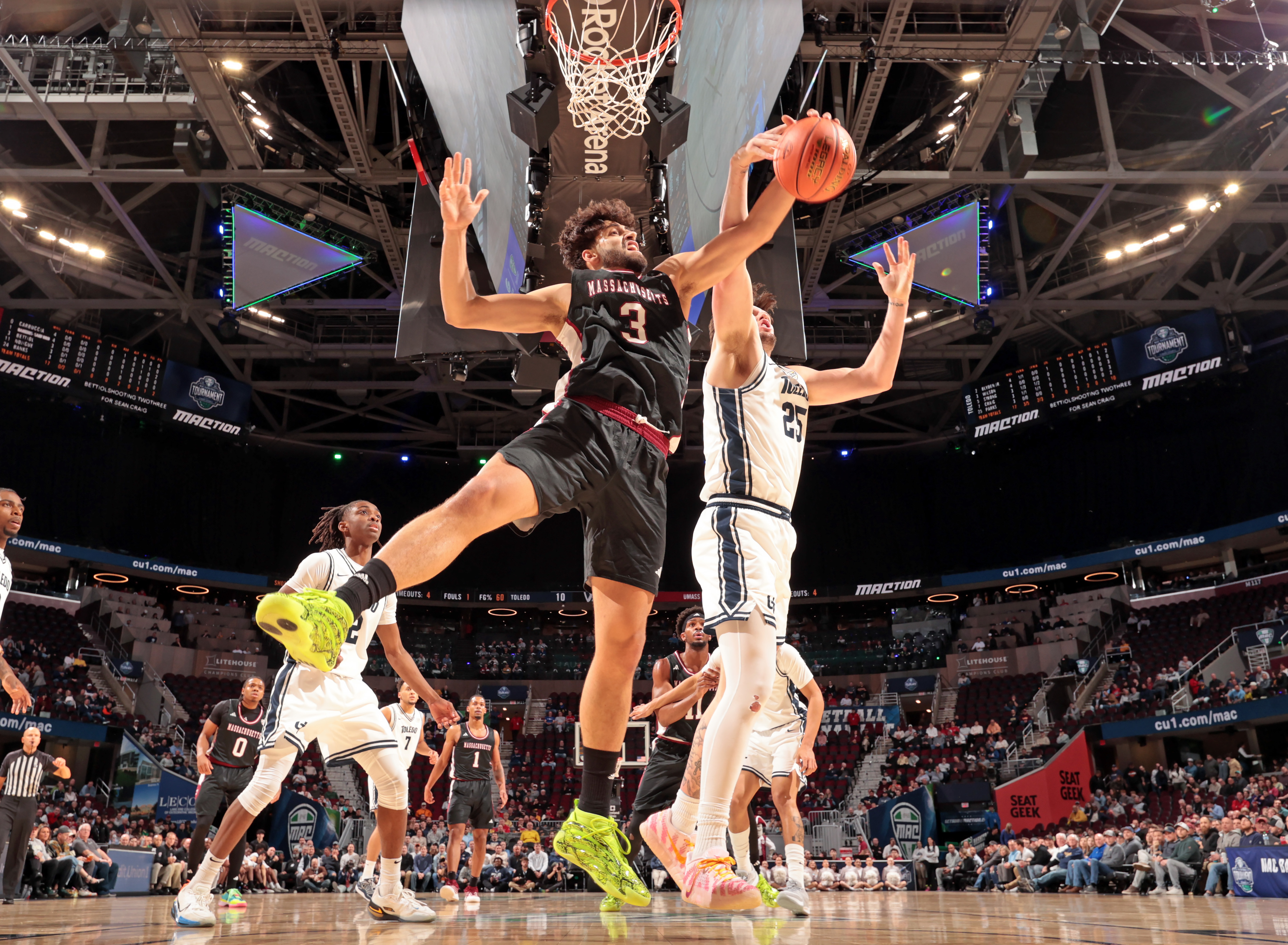 MAC Men's basketball semifinals: Toledo Rockets vs. UMass Minutemen ...