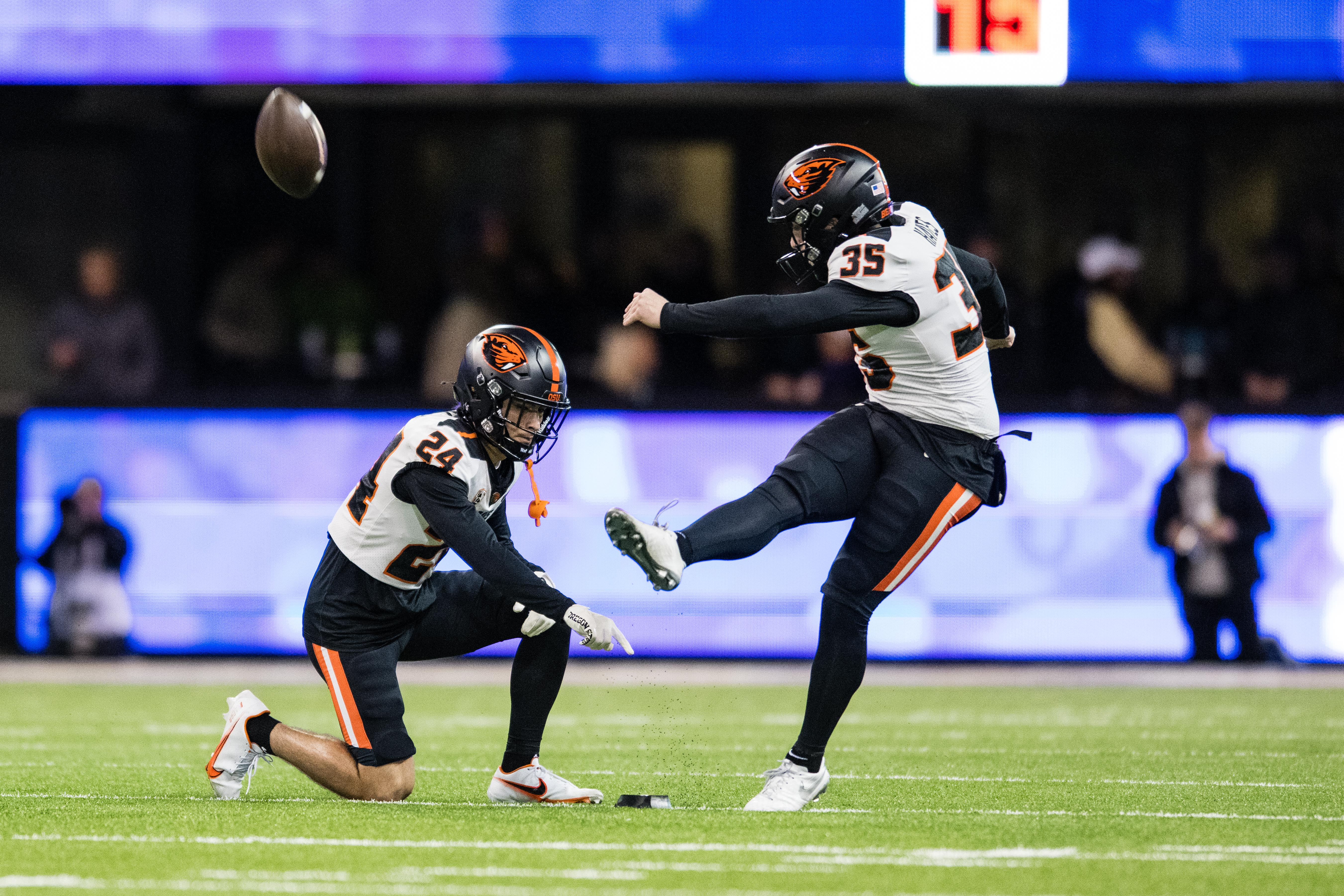 College Football's 15 best place kickers of 2021 - Stay Alive In