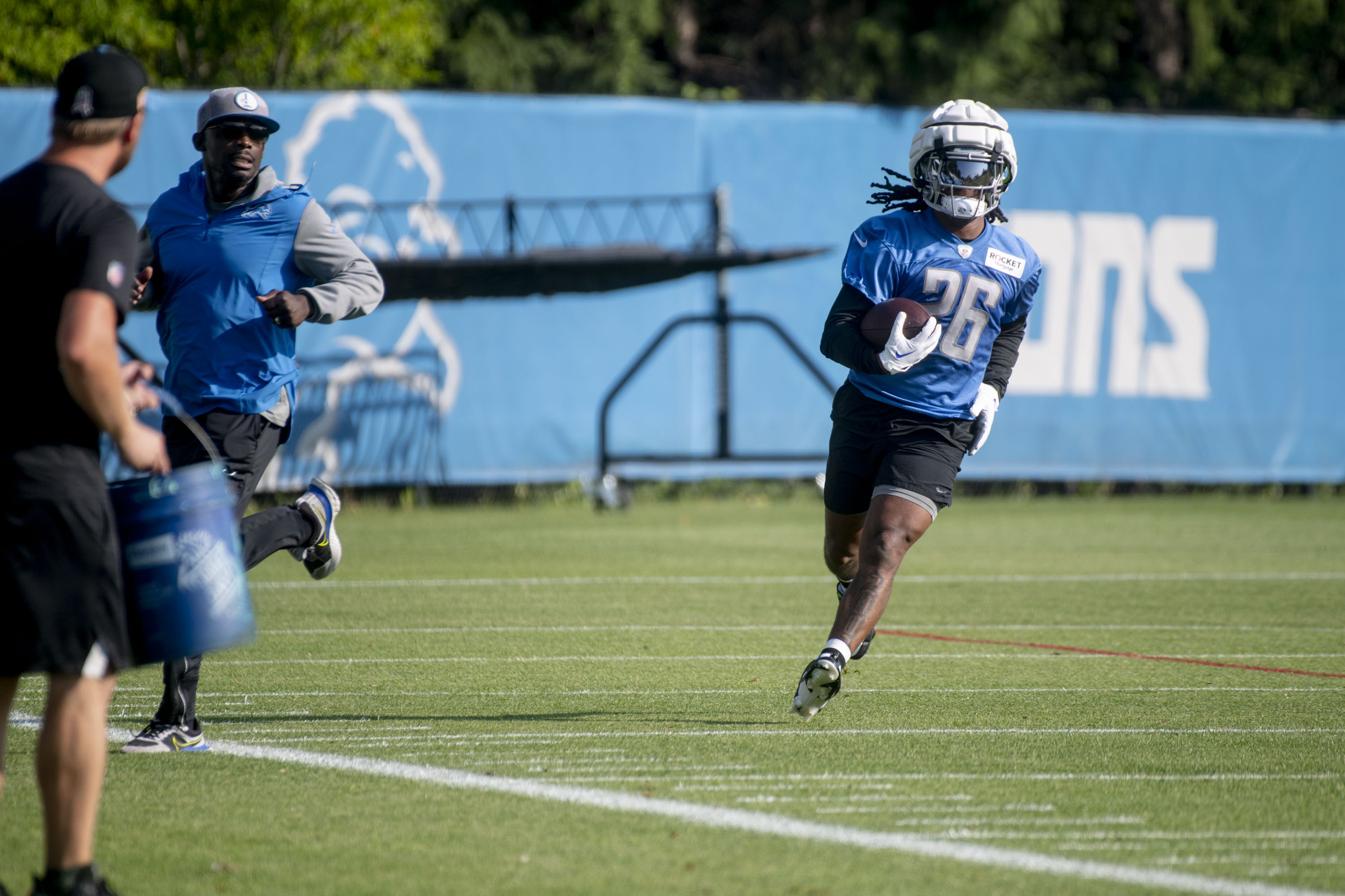 ALLEN PARK, MI - JULY 30: Detroit Lions RB Jamaal Williams (30) running  agility drills during Lions training camp on July 30, 2022 at Detroit Lions  Training Camp in Allen Park, MI (