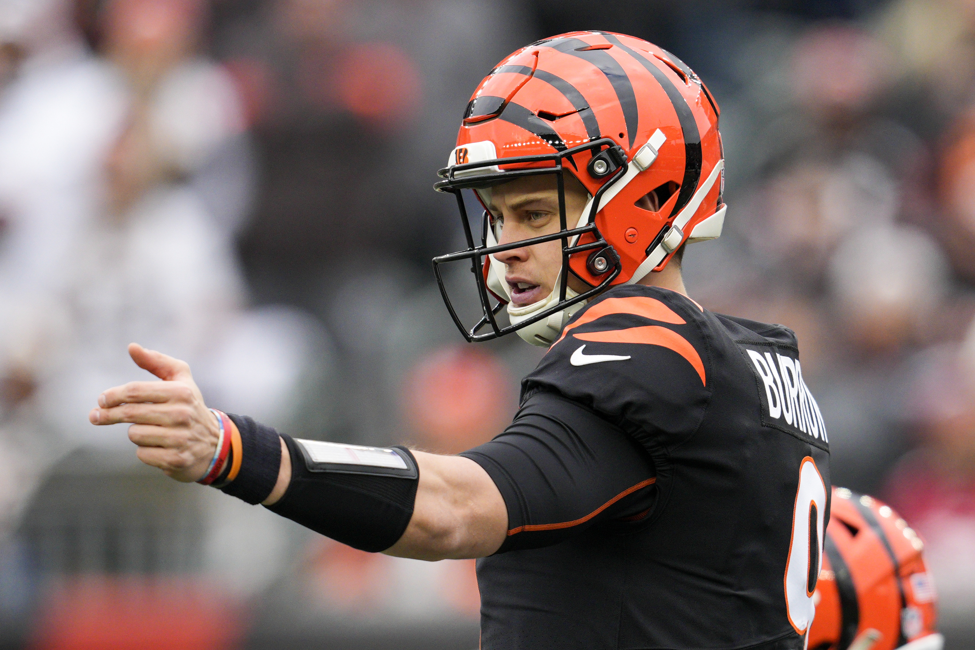 Bengals QB Joe Burrow downplays comparisons to Tom Brady: 'I play the game  my own way'