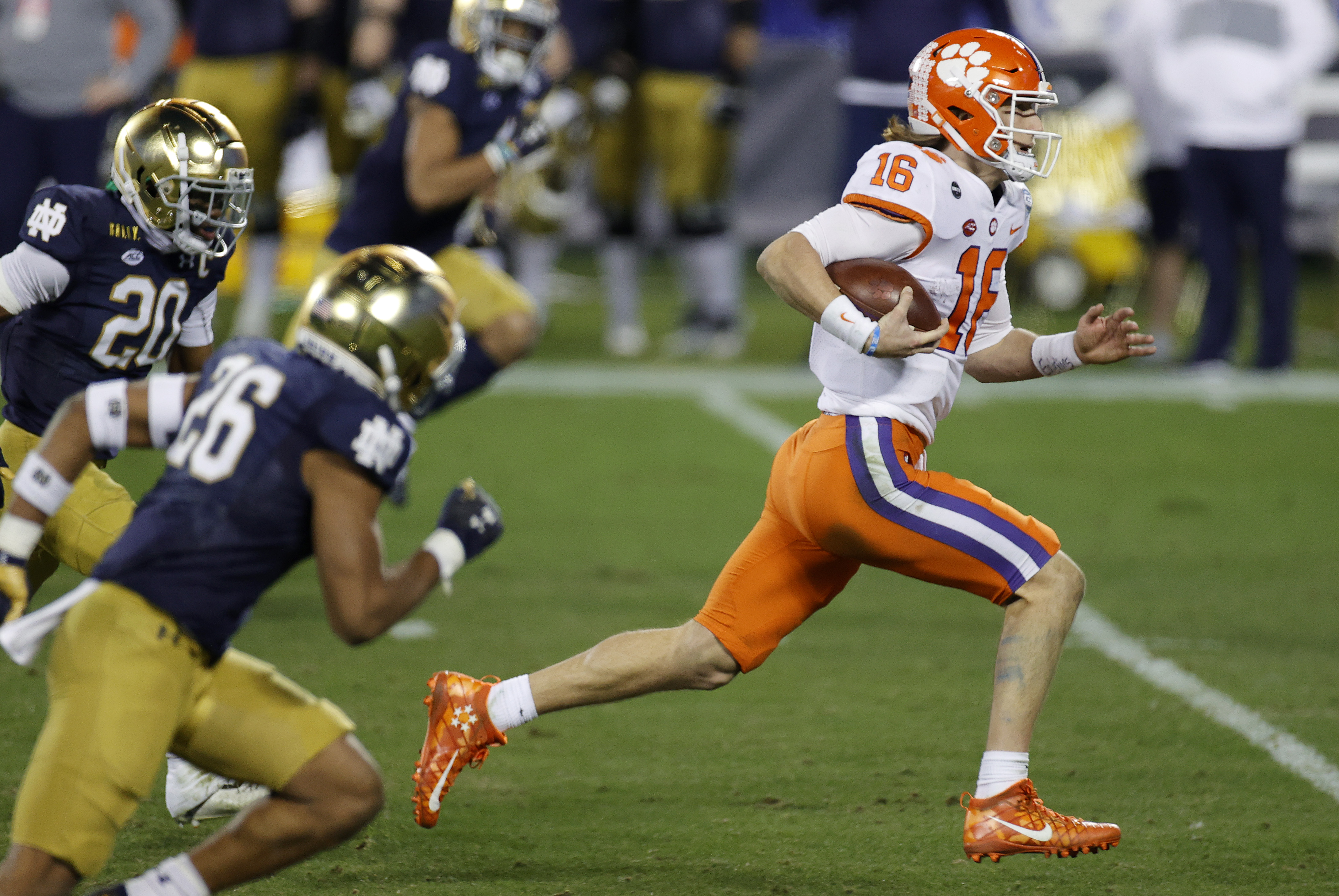 Clemson's Tee Higgins healthy for LSU after scary Fiesta Bowl injury