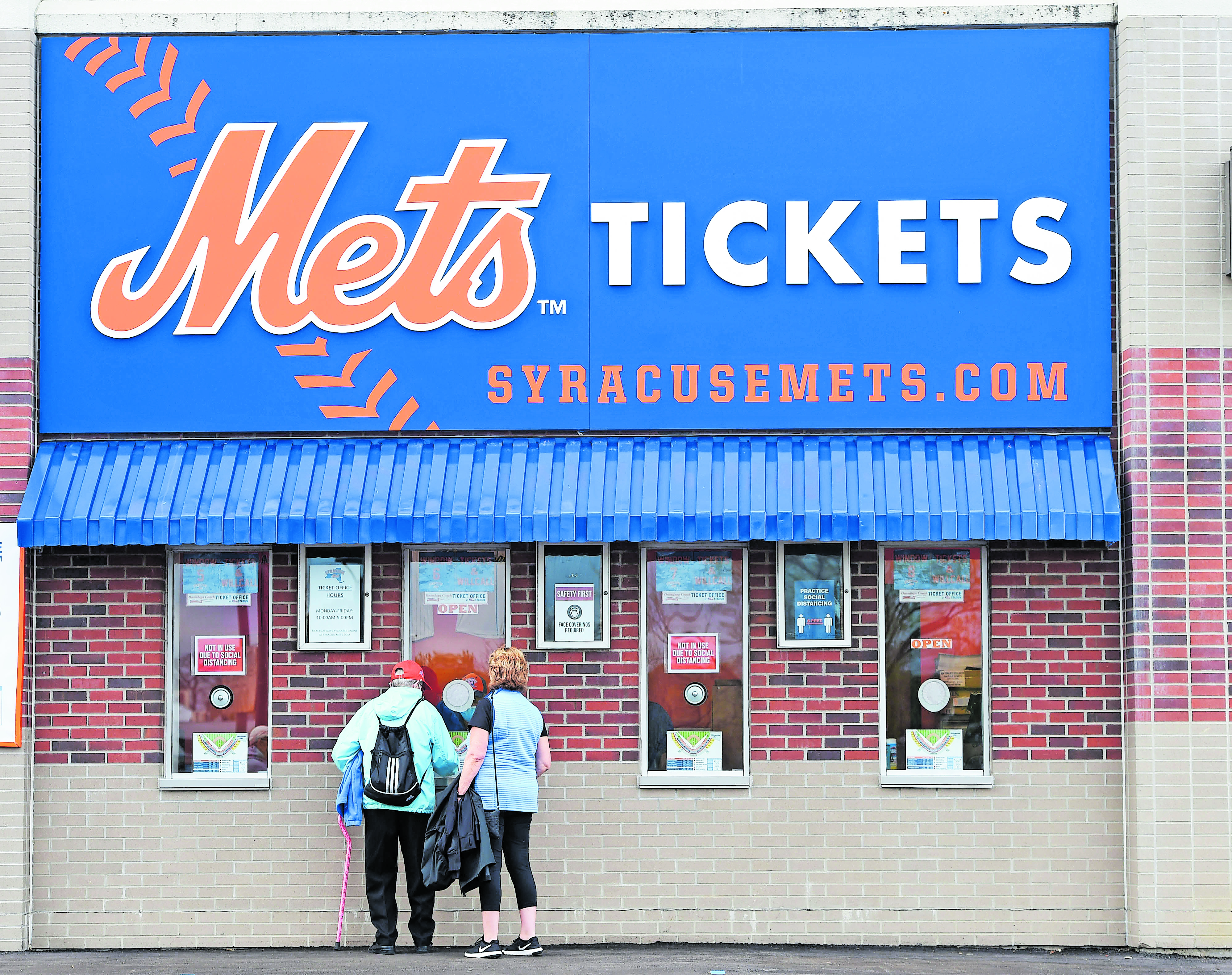 Syracuse Mets on X: Hey, look! It's the 2023 Syracuse Mets! Are you ready  for the Most Amazin' Show on Dirt? 🧡💙 #RosterReveal  #WeAreMostDefinitelyTheFuture #LGM #LGSM Get your tickets NOW at