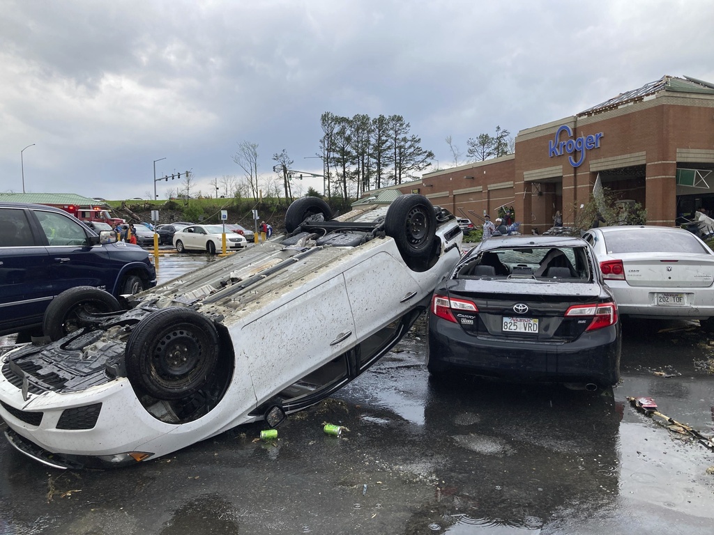 Tornadoes slam Arkansas, shredding rooftops and tossing cars - pennlive.com