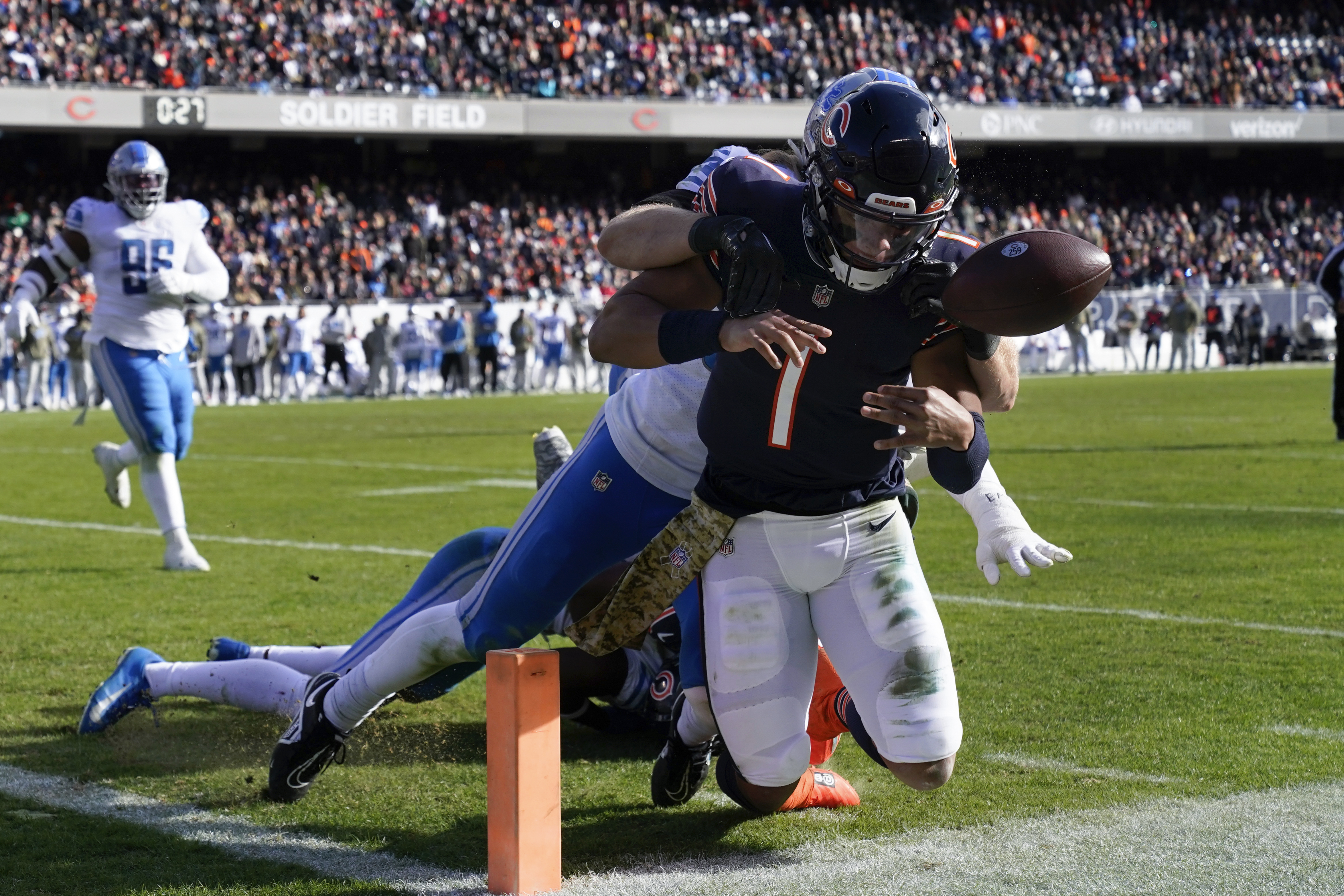 RECAP: Chicago Bears lose 24-10 third-quarter lead in 31-30 loss to Detroit  Lions