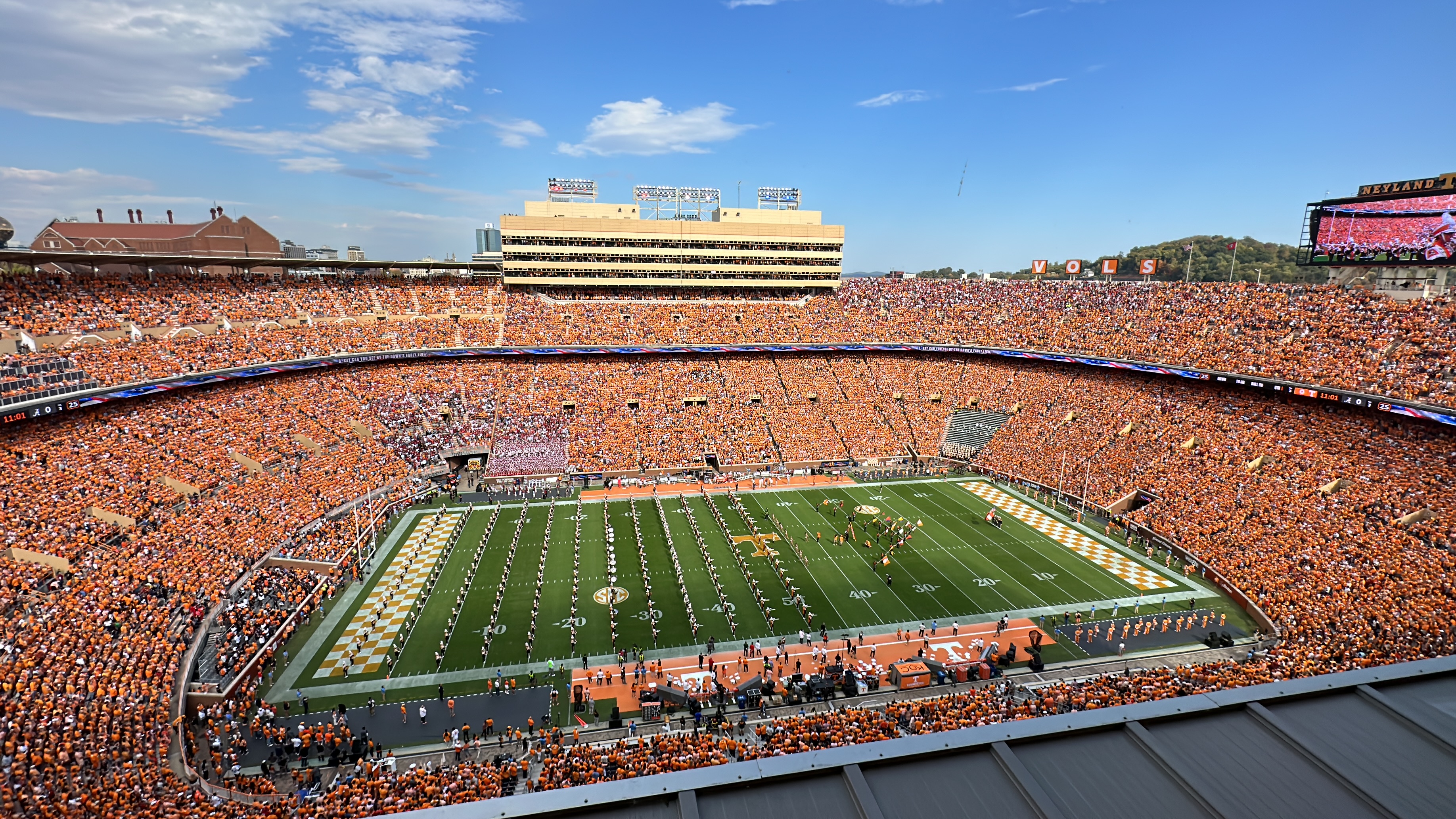 Alabama-Tennessee draws biggest college football TV audience of season 