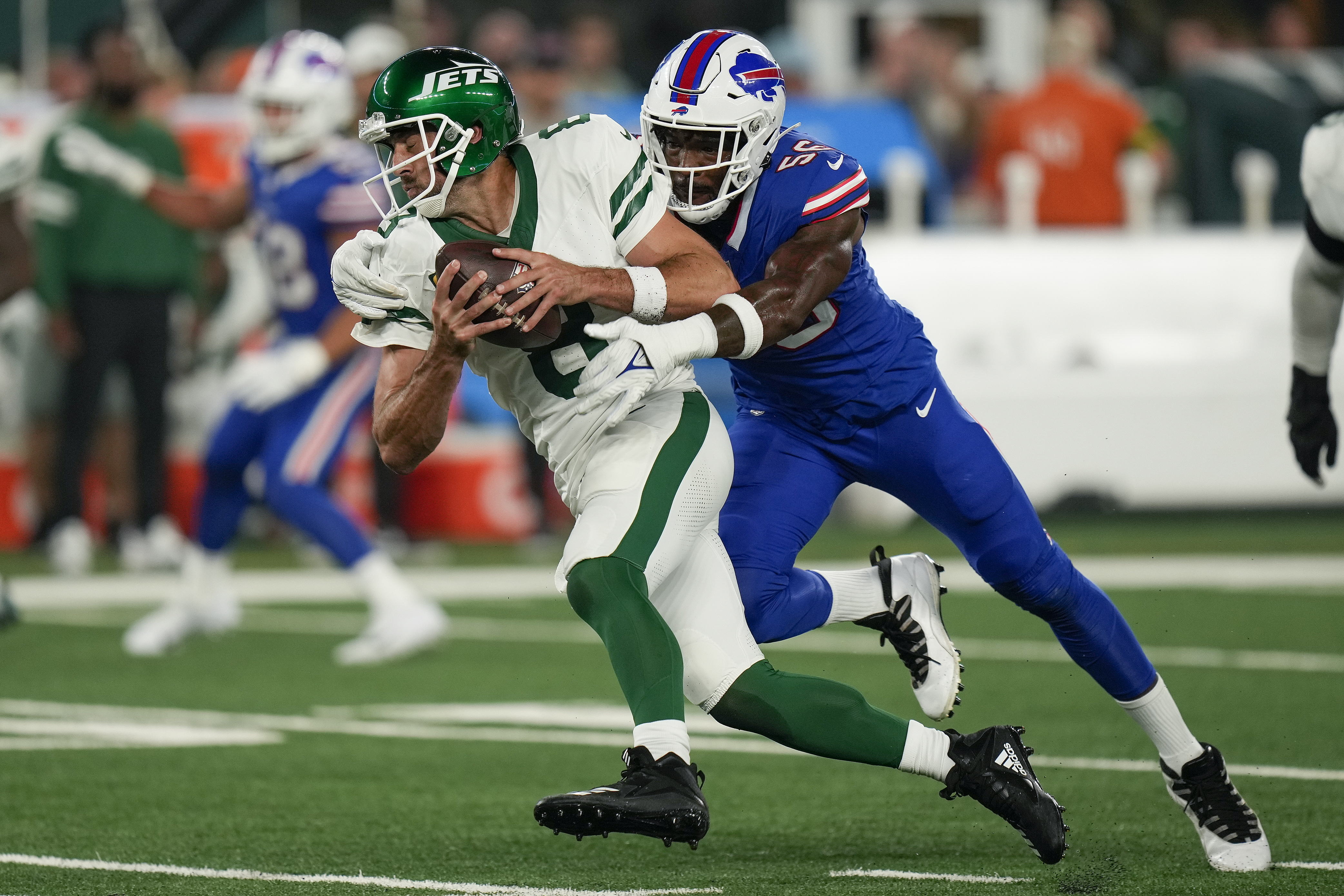 Giants LB Jihad Ward Sends Warning to Jets QB Aaron Rodgers