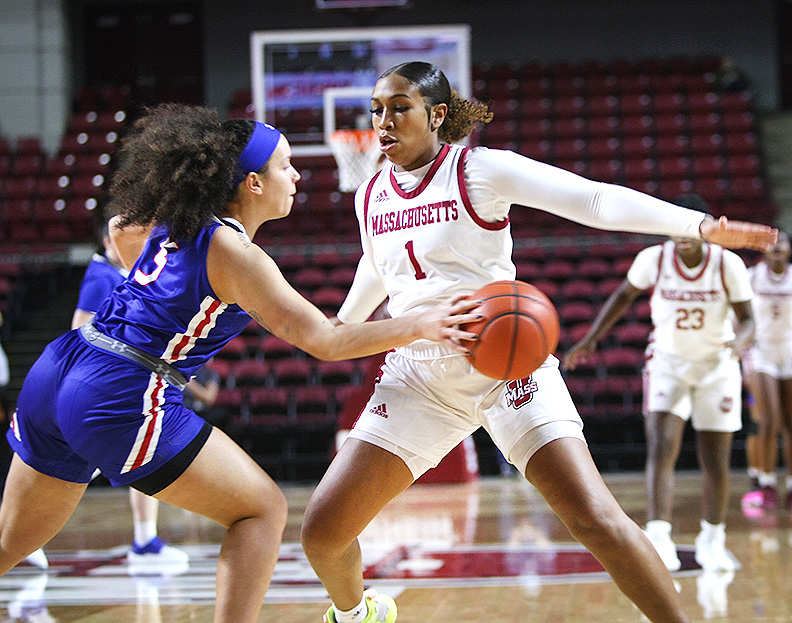 UMass Women's Basketball vs UMass Lowell 12/5/21 - masslive.com