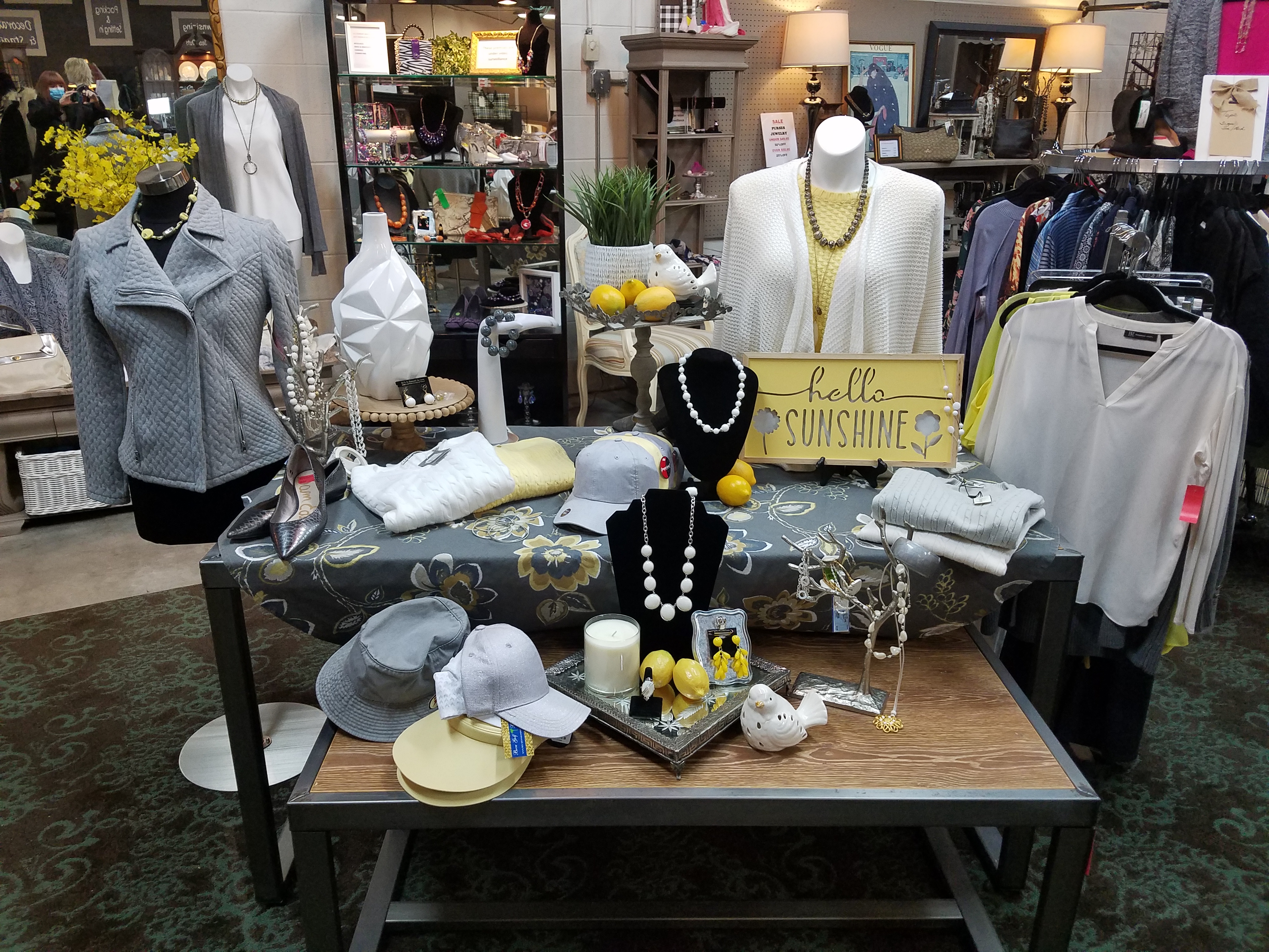 Transitional Design - Consignment Store in Broadview Heights