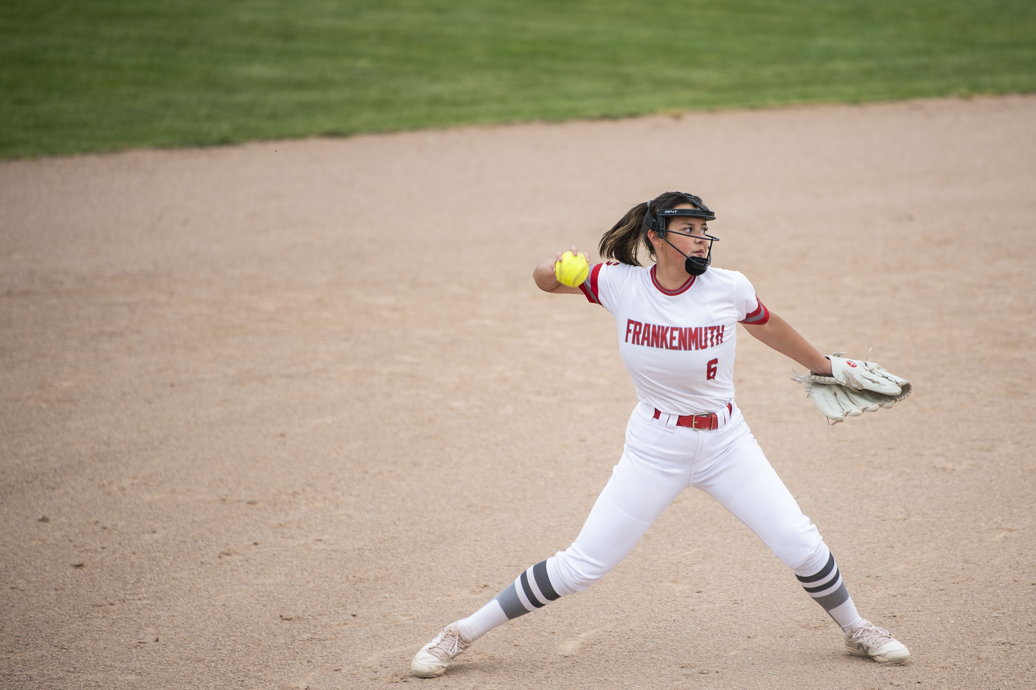 Frankenmuth softball defeats New Lothrop 42