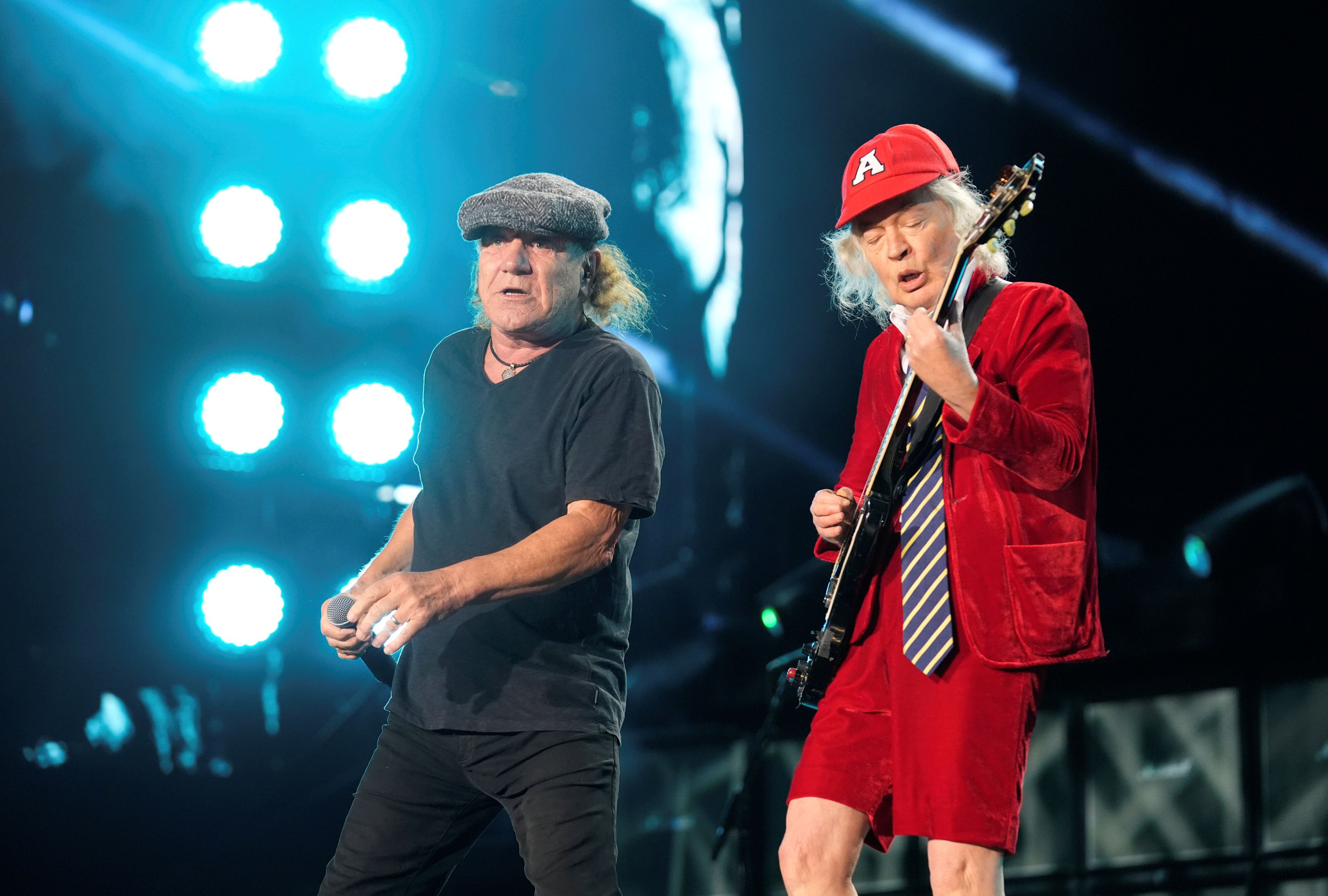 AC/DC is powered up and back -- in black and otherwise -- with latest tour  - cleveland.com