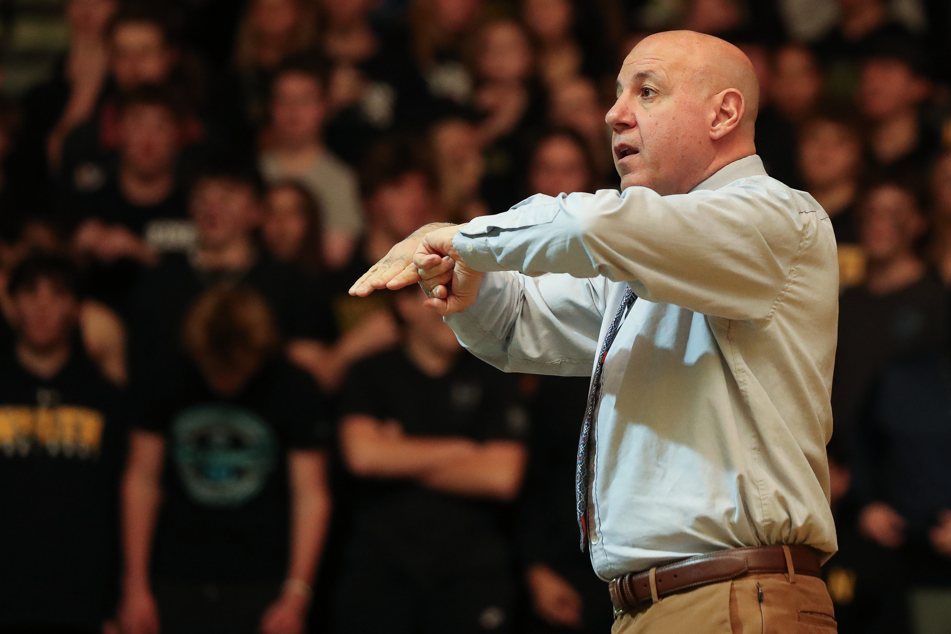 Becahi's Scanlan, Nazareth's Zuercher wrestle like beasts at The Beast 