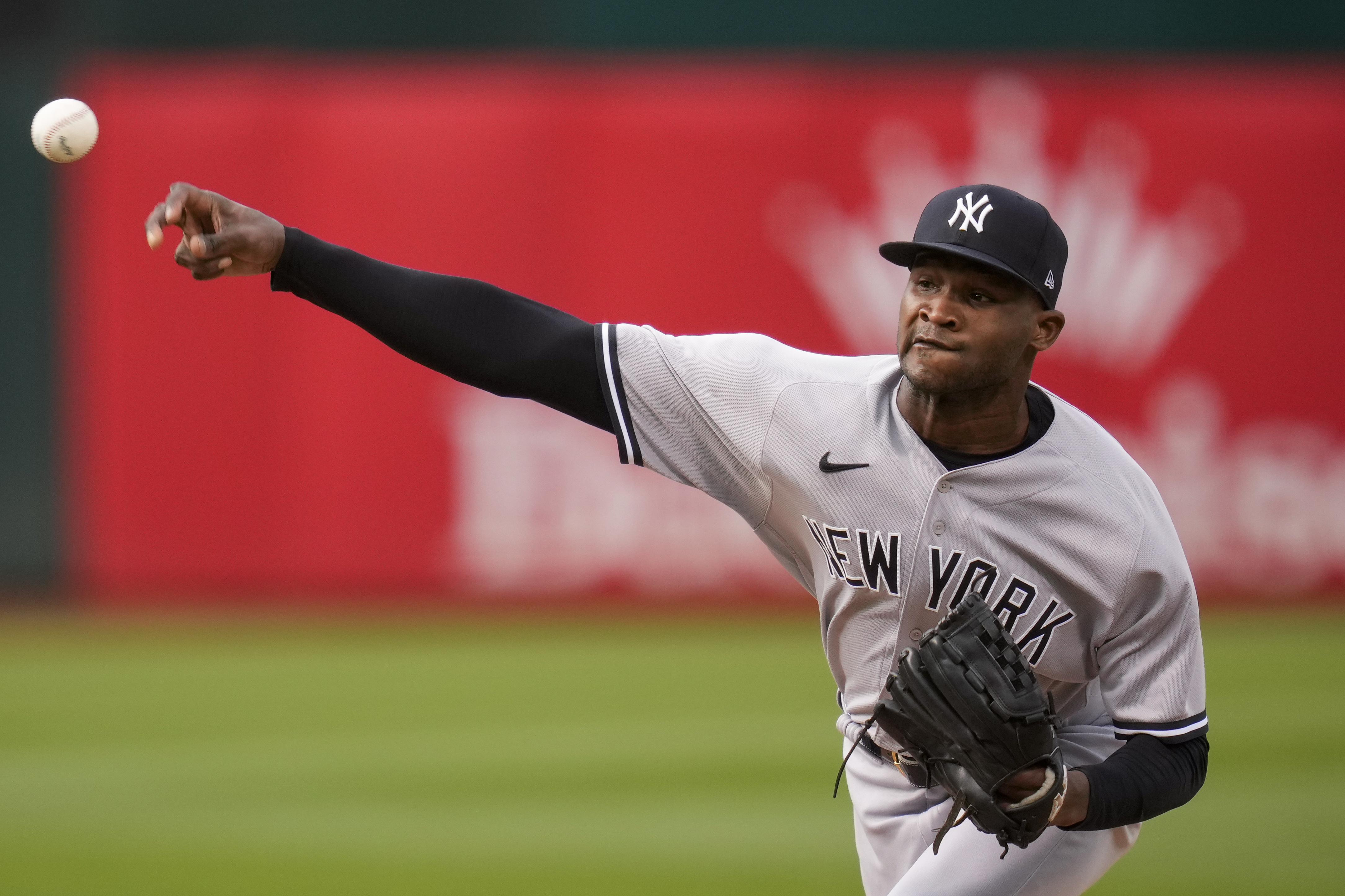 New York Yankees pitcher Domingo Germán throws perfect game in 11-0 win at  Oakland 