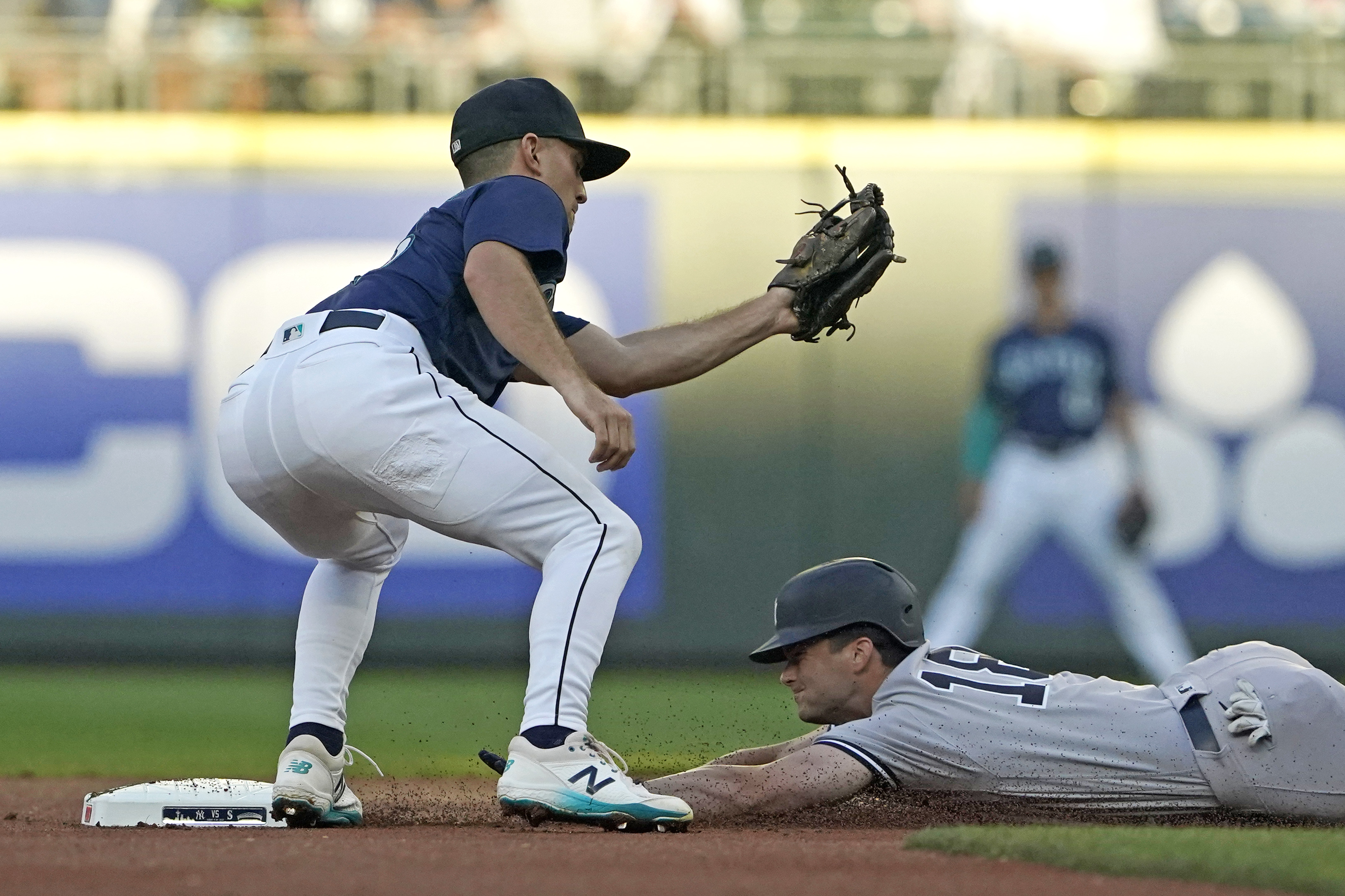 Sorry you had to see that' -- How baserunning has become an embarrassing  problem in Major League Baseball - ESPN