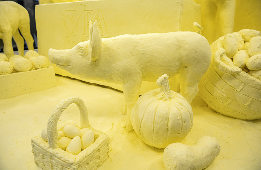 Pennsylvania Farm Show begins create-your-own butter sculpture