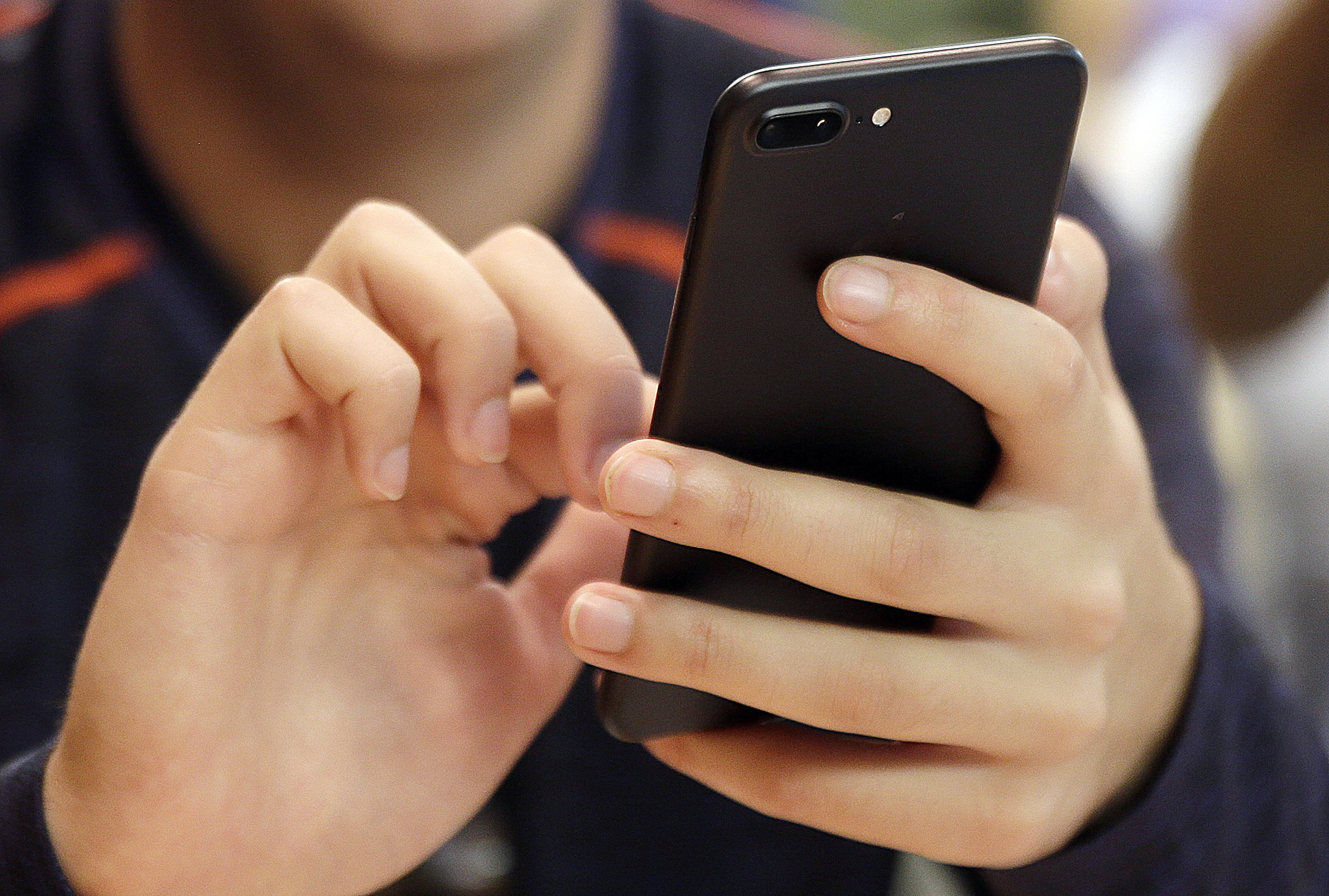 Time running out for Alabama bill requiring age verification on apps to  pass - al.com