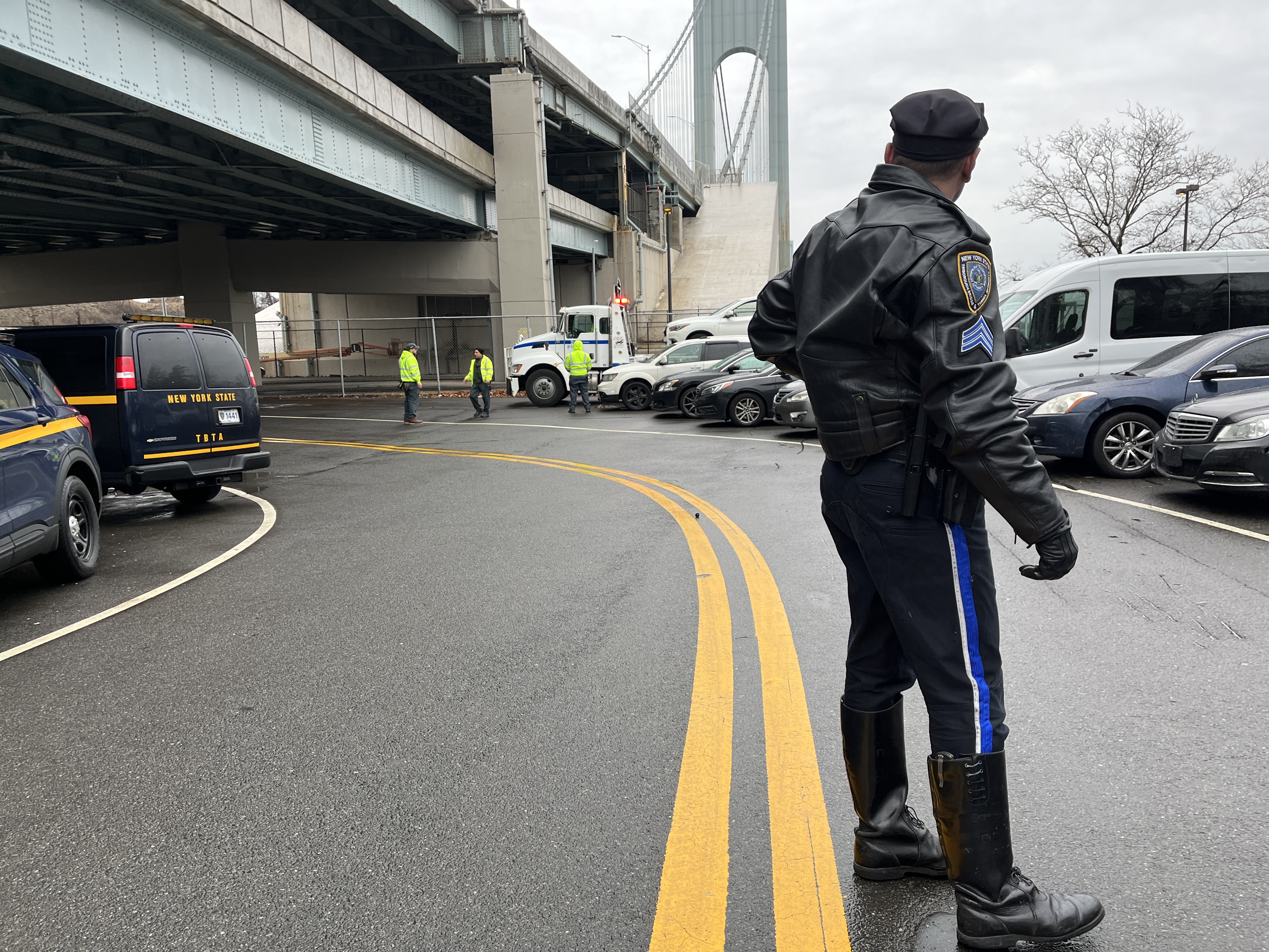 MTA Officers Stop and Seize Cars of 44 Drivers at Verrazzano Bridge – Boro  Park 24