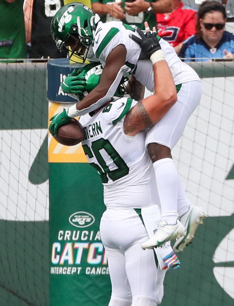 Jets' Williams brothers represent during Crucial Catch month