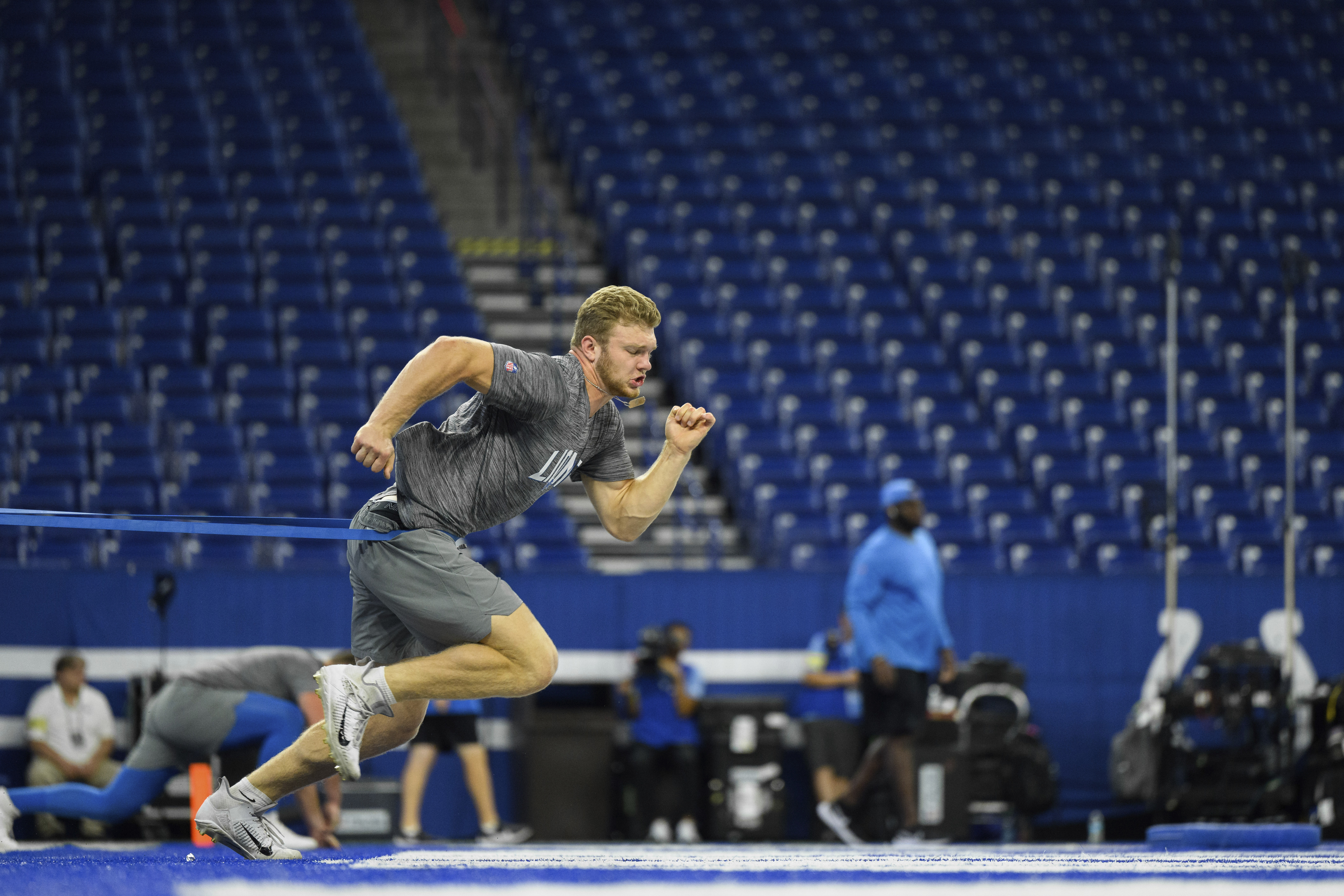 Detroit Lions hope to deploy prized rookie Aidan Hutchinson inside