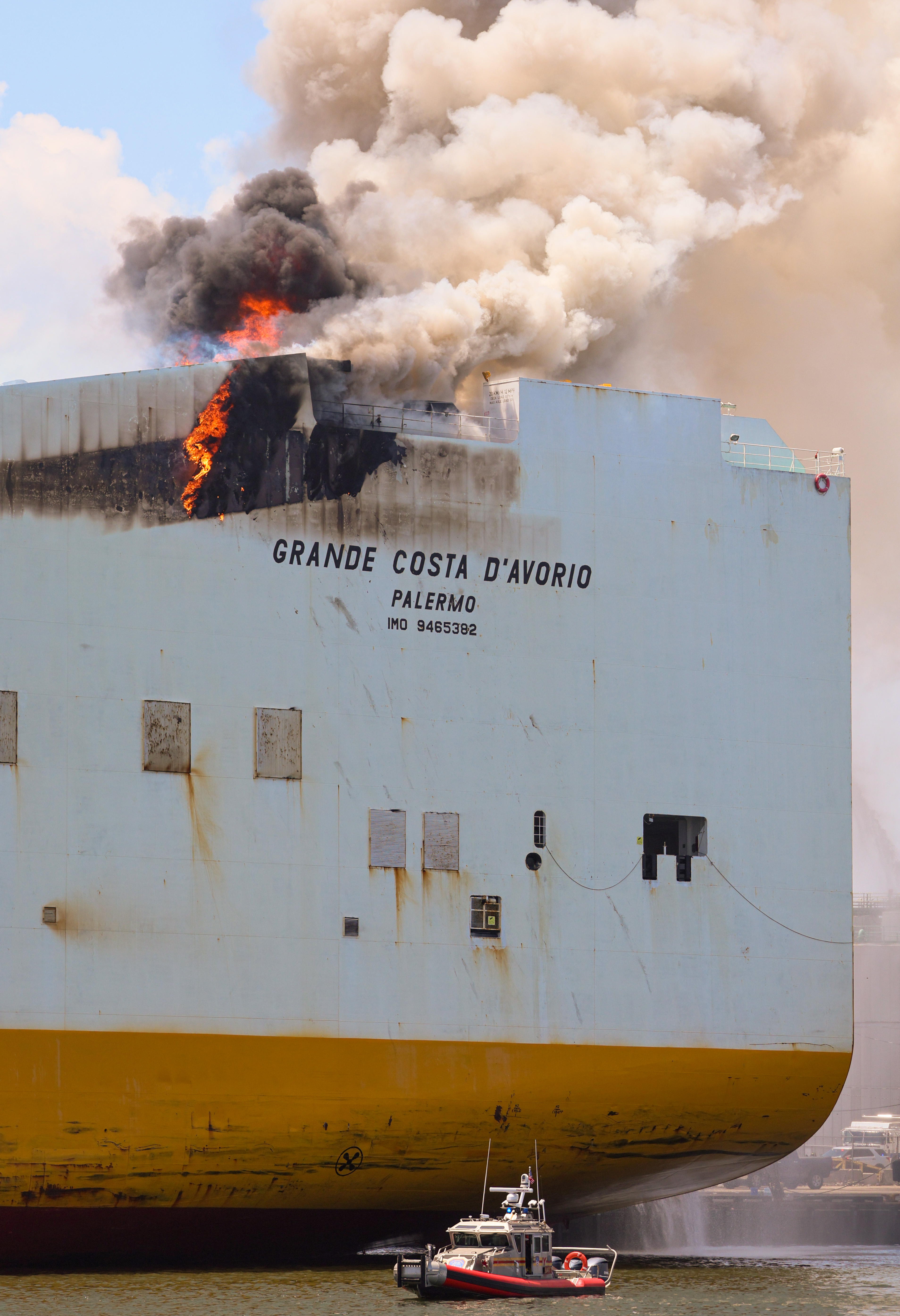 Two Newark firefighters killed battling ship fire - nj.com