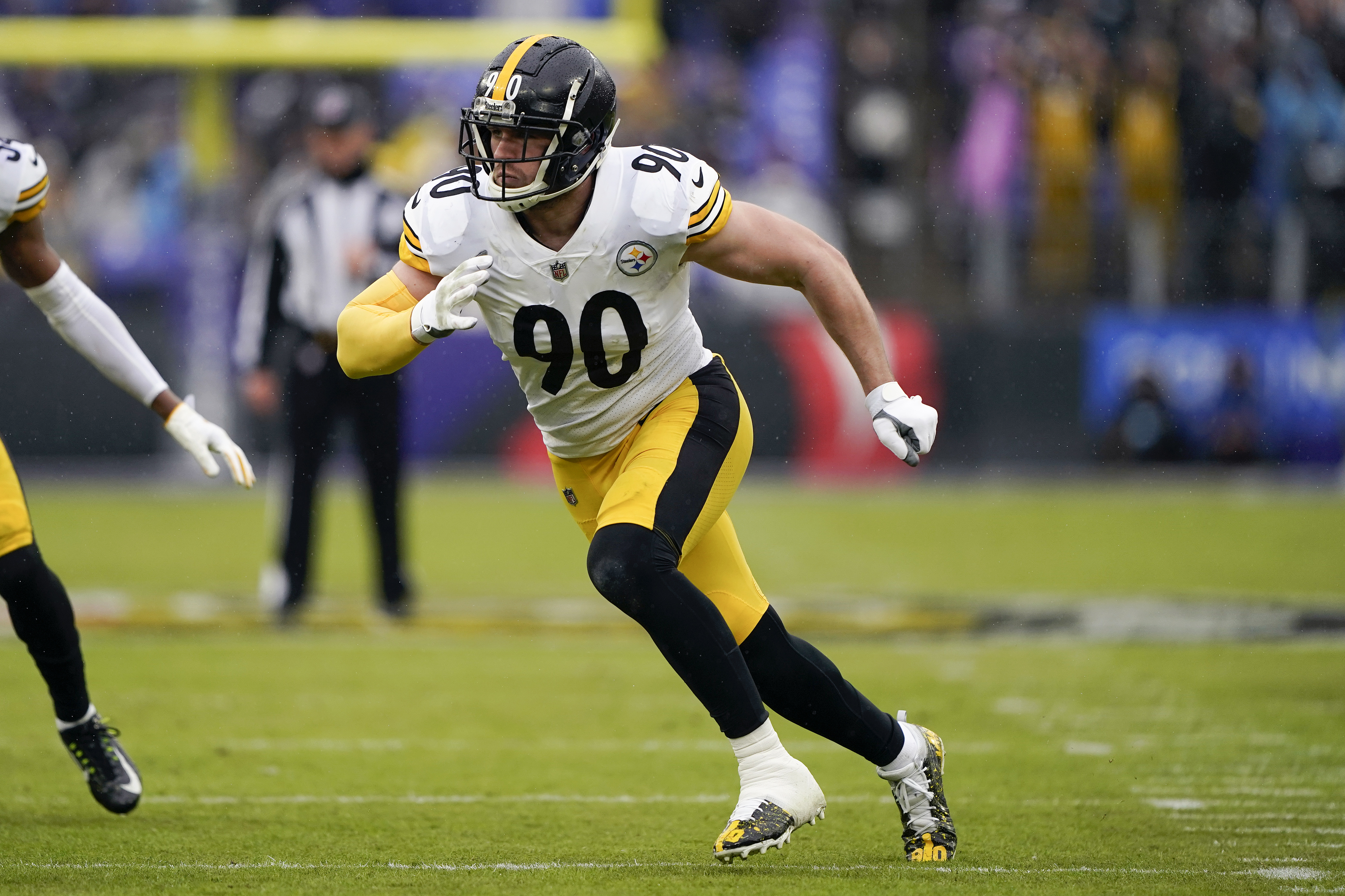 T.J. Watt sends message to Steelers faithful after win over Raiders