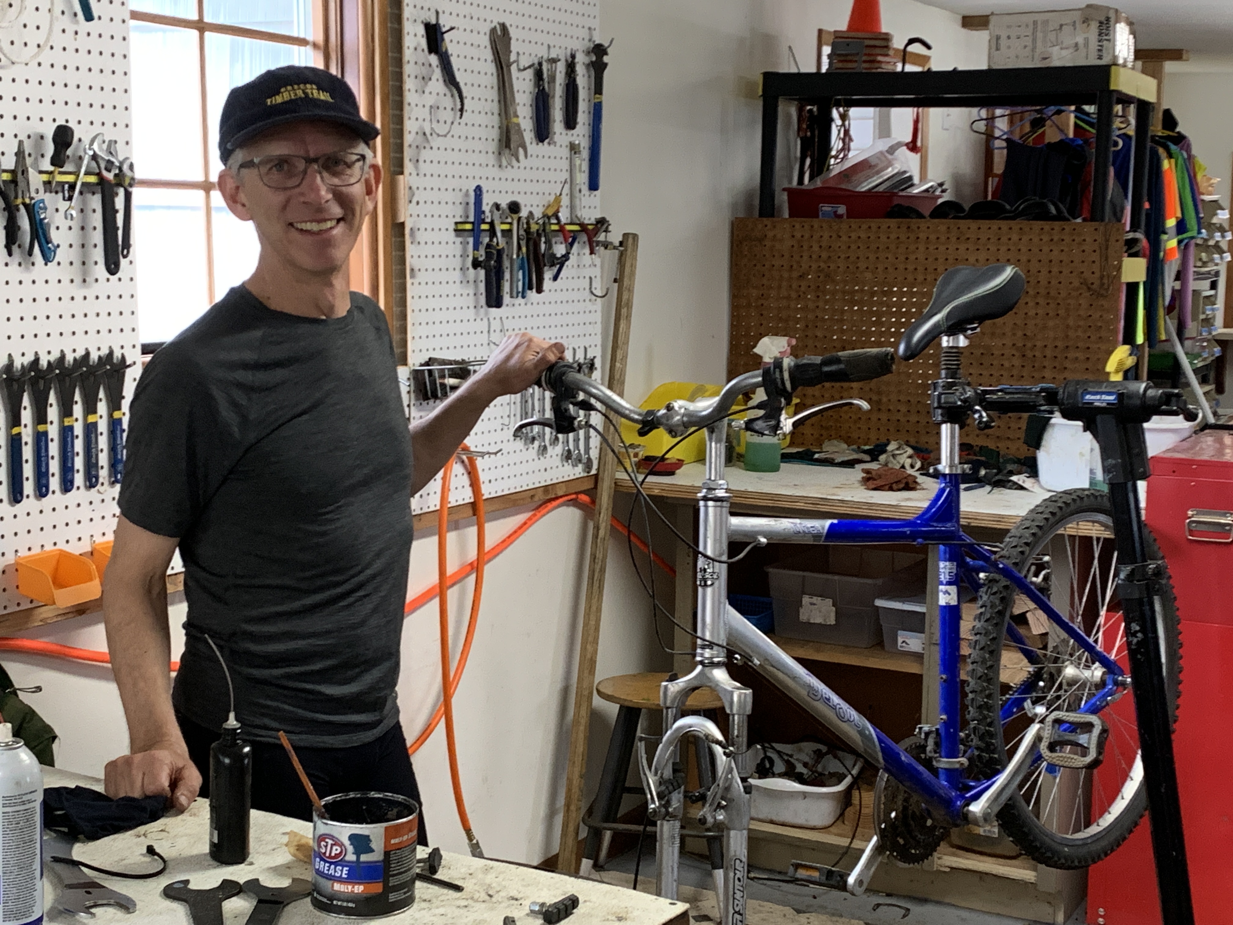 Bike repair shop near store me open today