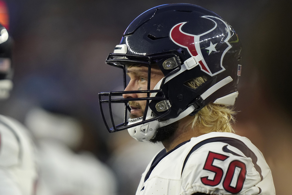 Ex-Michigan standout Chase Winovich makes a splash in debut with Patriots