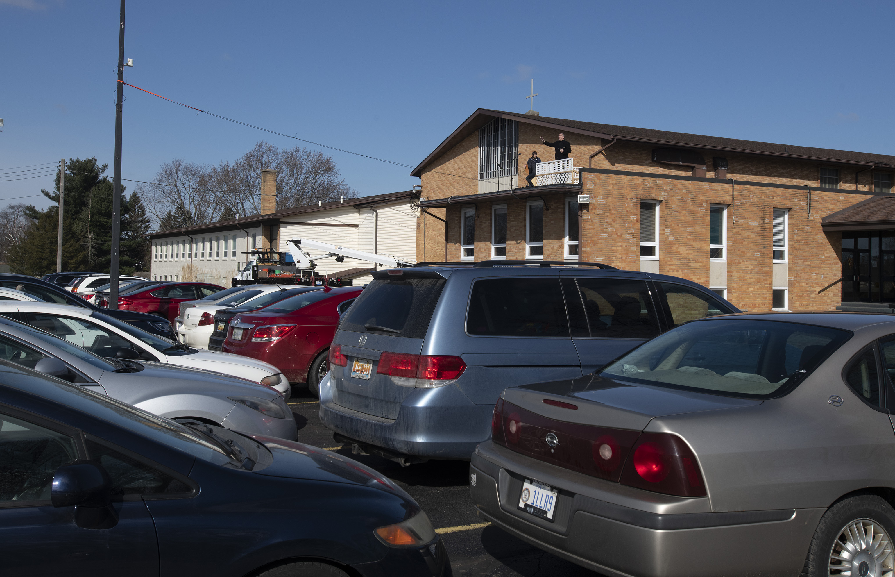 Michigan churches find alternate ways to worship amid coronavirus