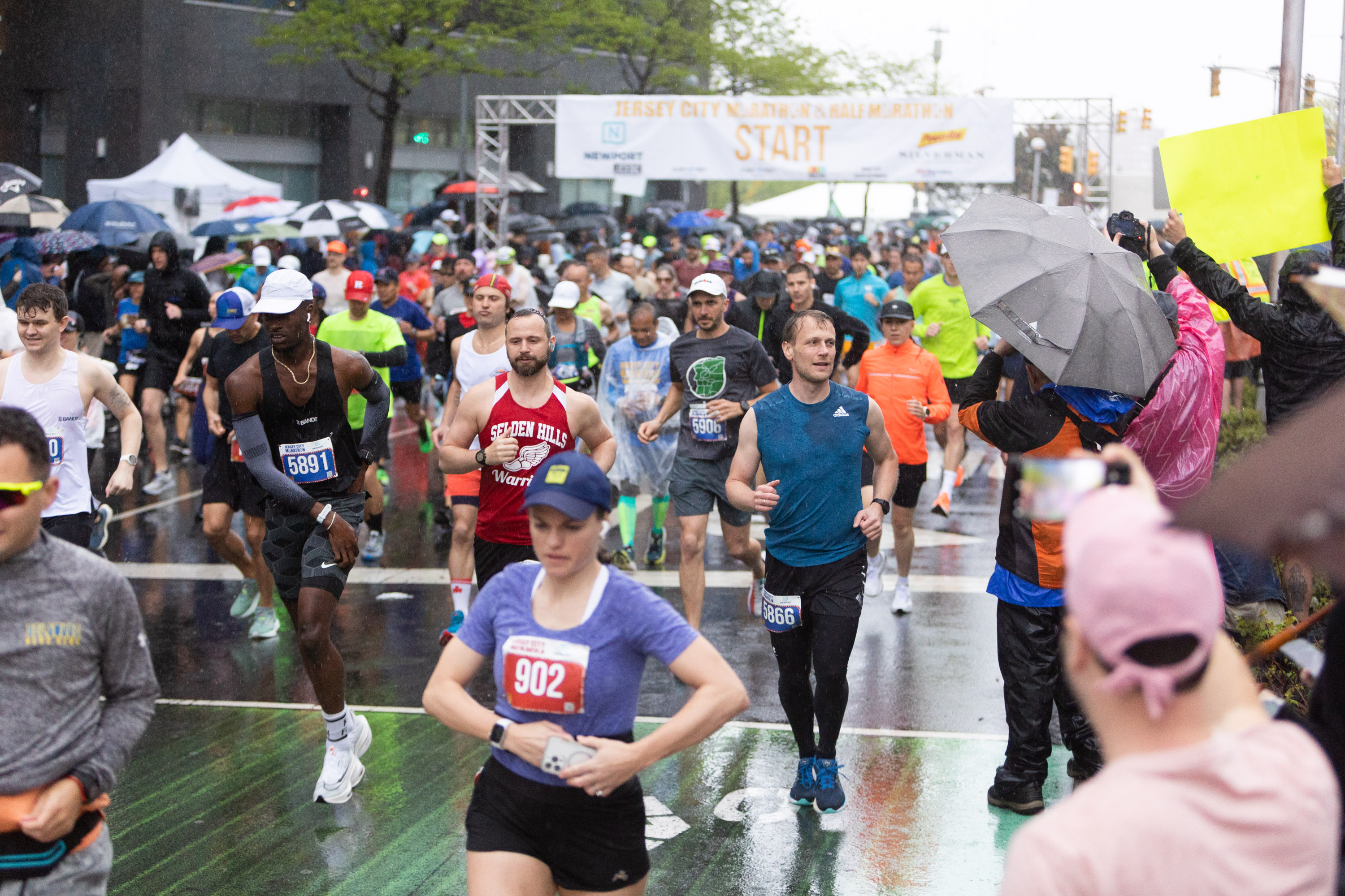 Runners face downpour of the heavens in Jersey City's first