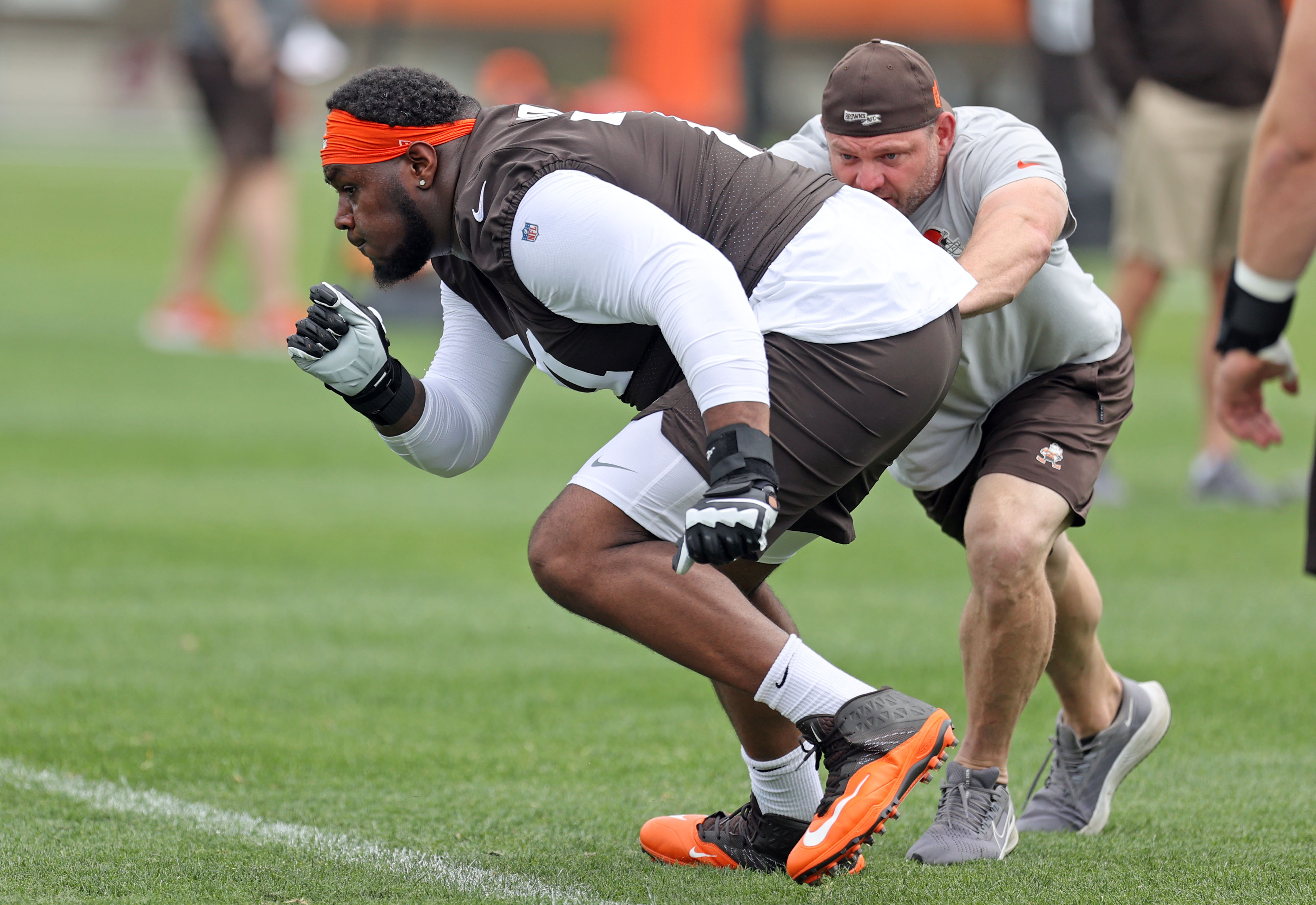 Cleveland Browns: Dawand Jones 'coming along' as first training