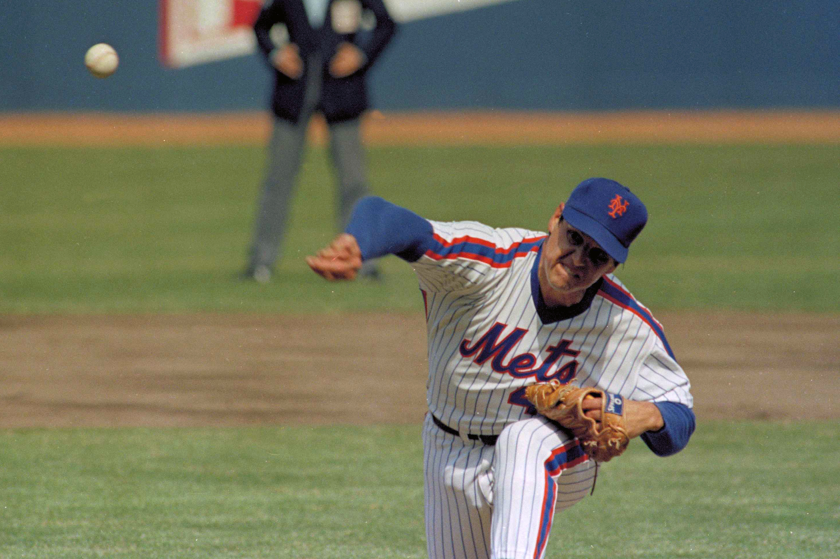 Tom Seaver, Mets pitching great, who got 300th win with White Sox