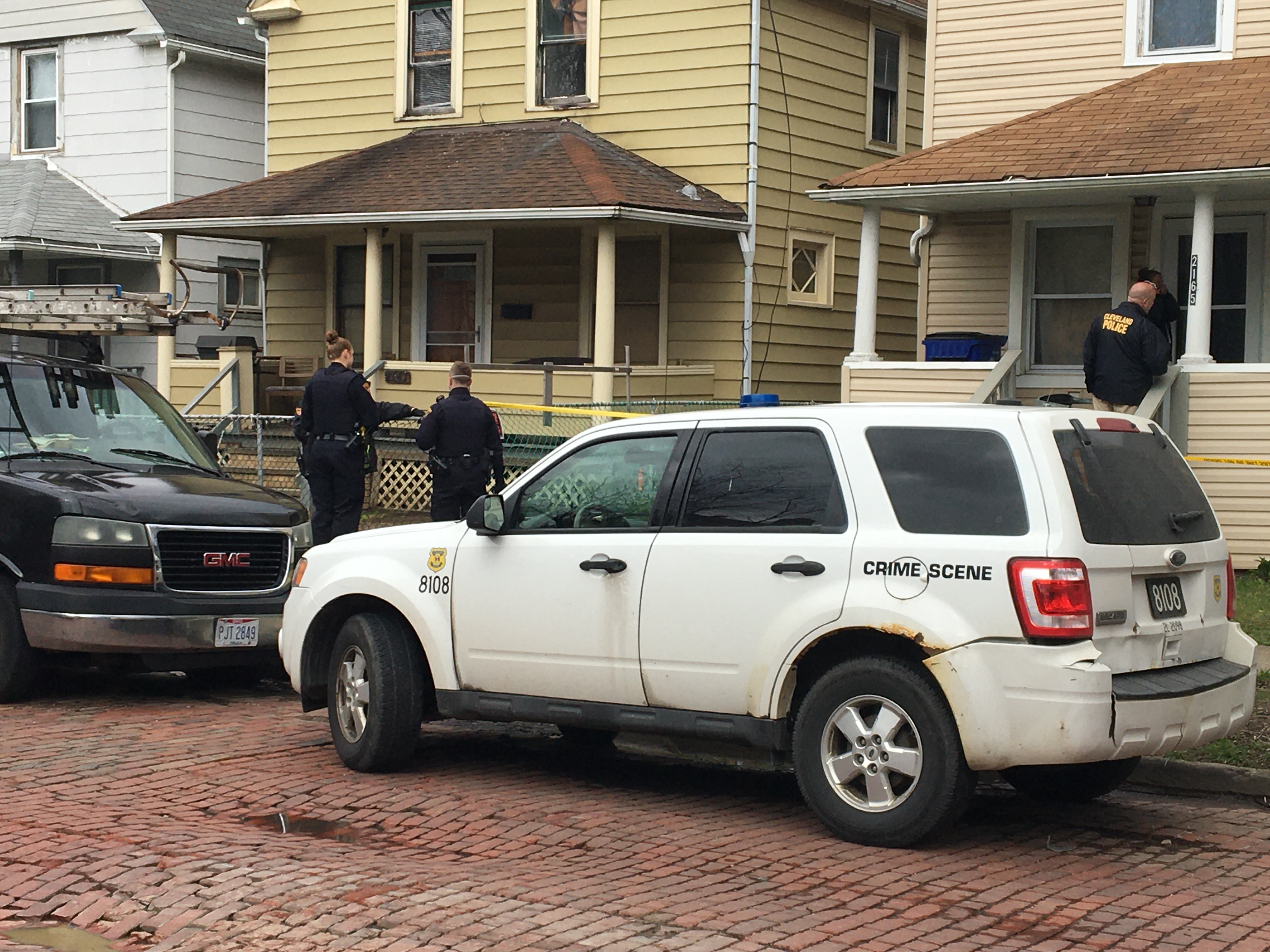 Witness Video: Cleveland Police Chase Gone Wrong? - m6s8ulm