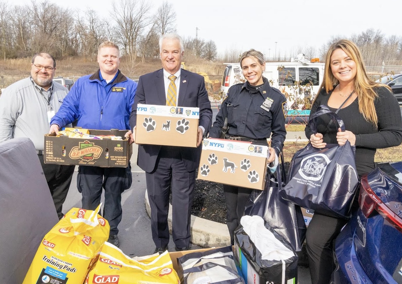 District Attorney McMahon teams up with 120 precinct to donate pet supplies