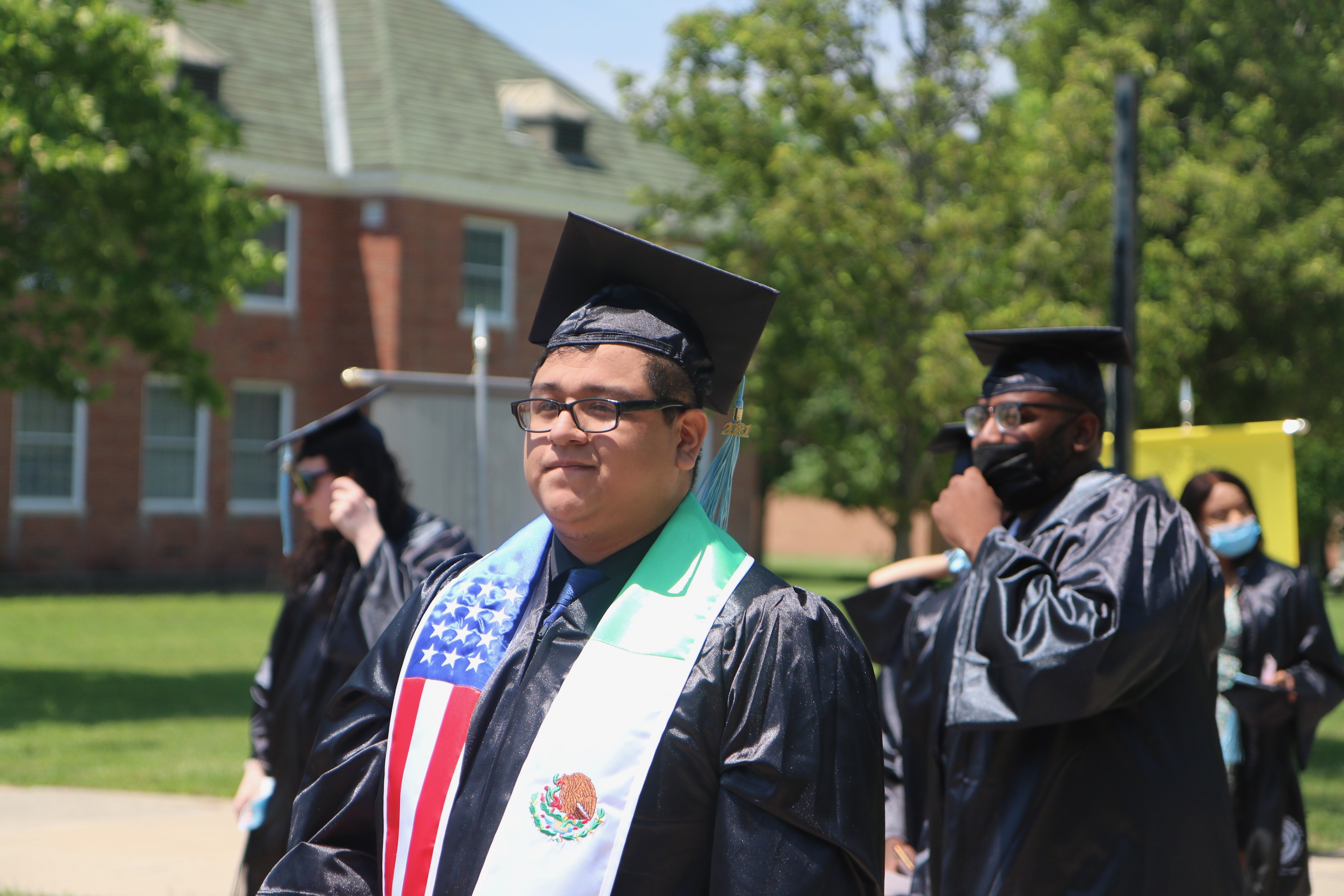 College of Staten Island celebrates students during Grad Walks - silive.com
