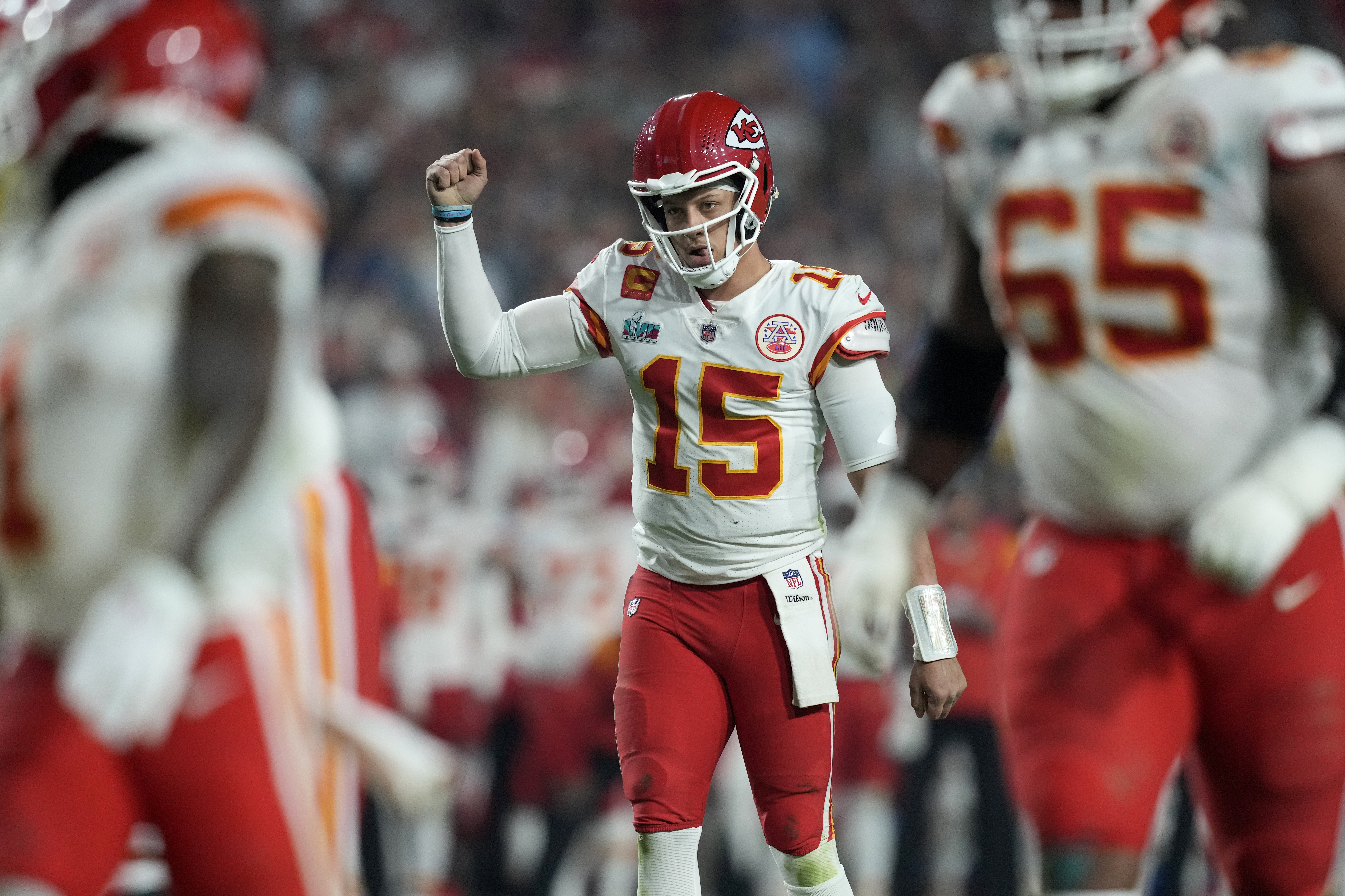 Patrick Mahomes plays through ankle sprain, leads Chiefs to Super Bowl 57  win - ESPN