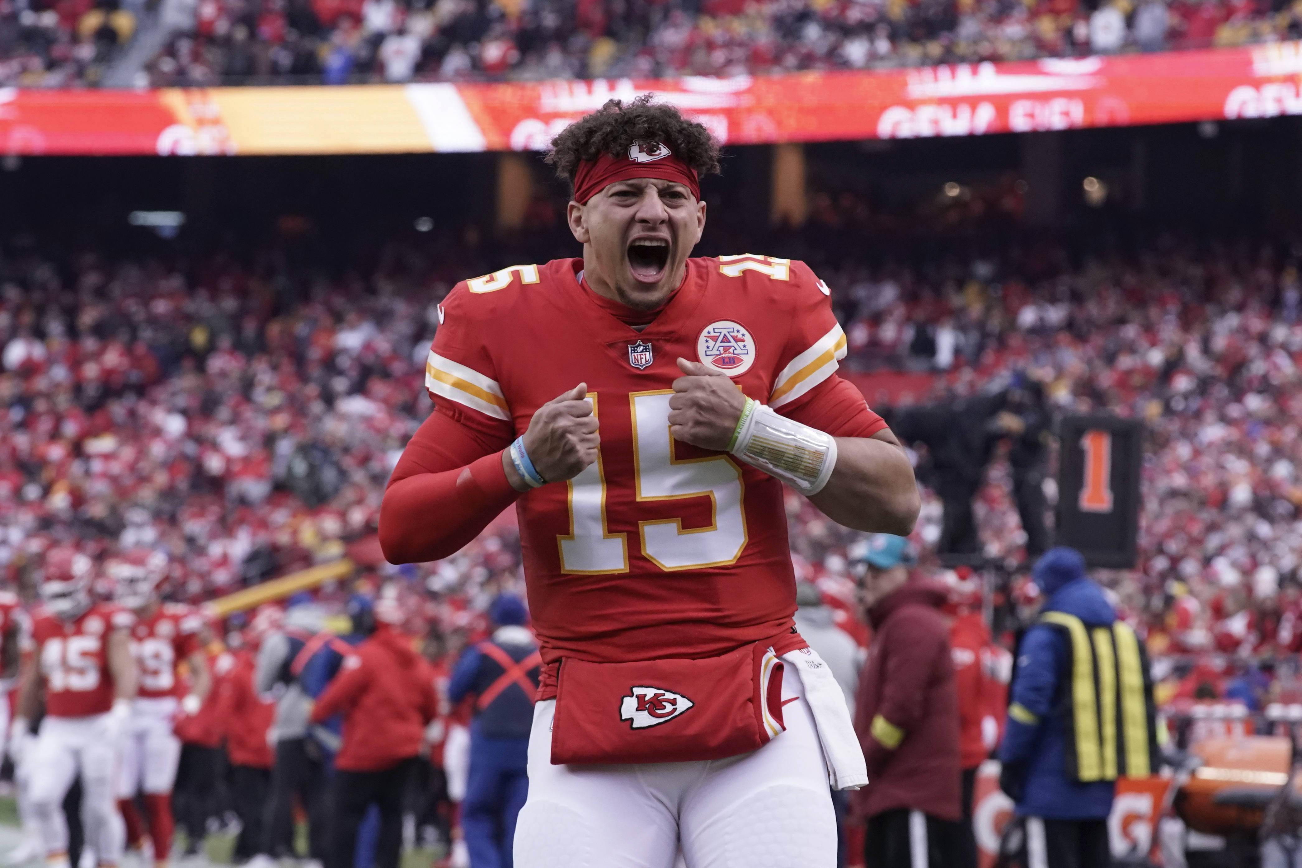 What channel is Kansas City Chiefs game today? (1/1/2023) FREE LIVE STREAM,  Time, TV vs. Broncos on New Year's Day